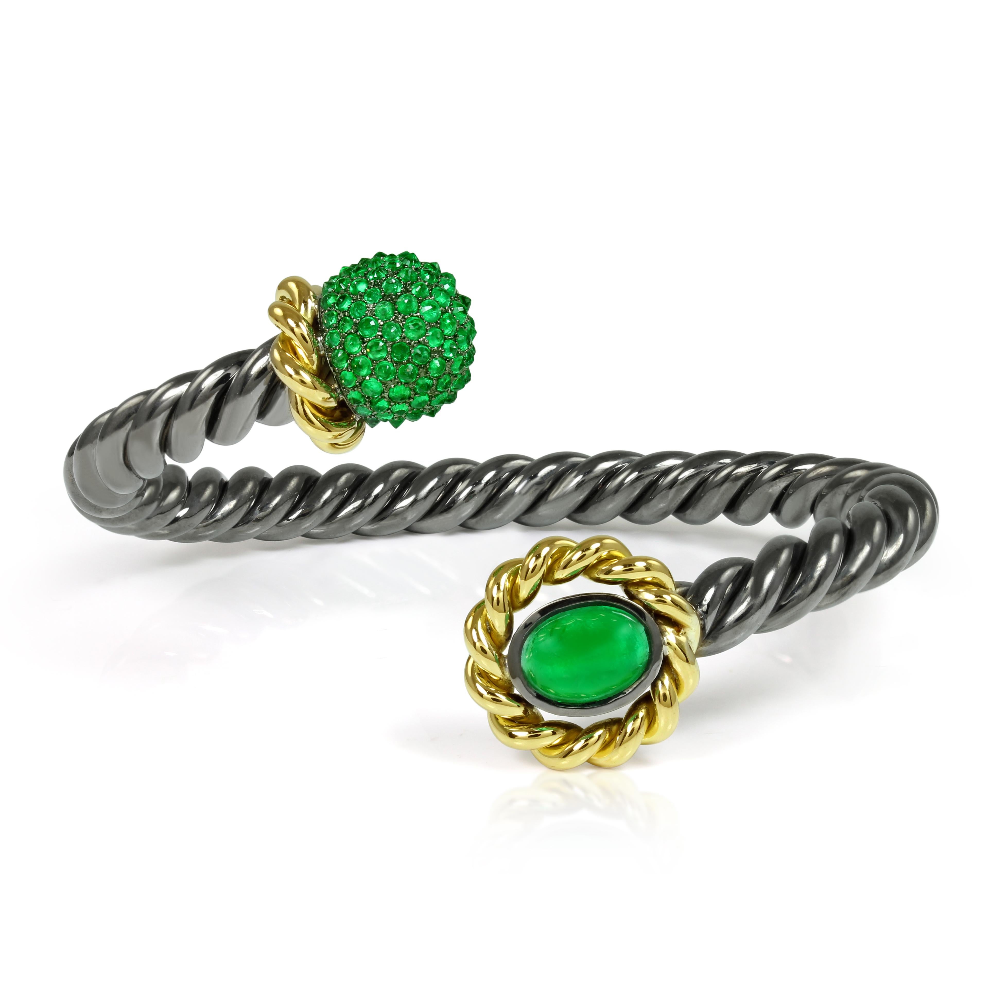 Emerald 18 Karat Yellow Gold Silver Bangle Earring Suite AENEA Jewellery In New Condition For Sale In Salzburg, AT