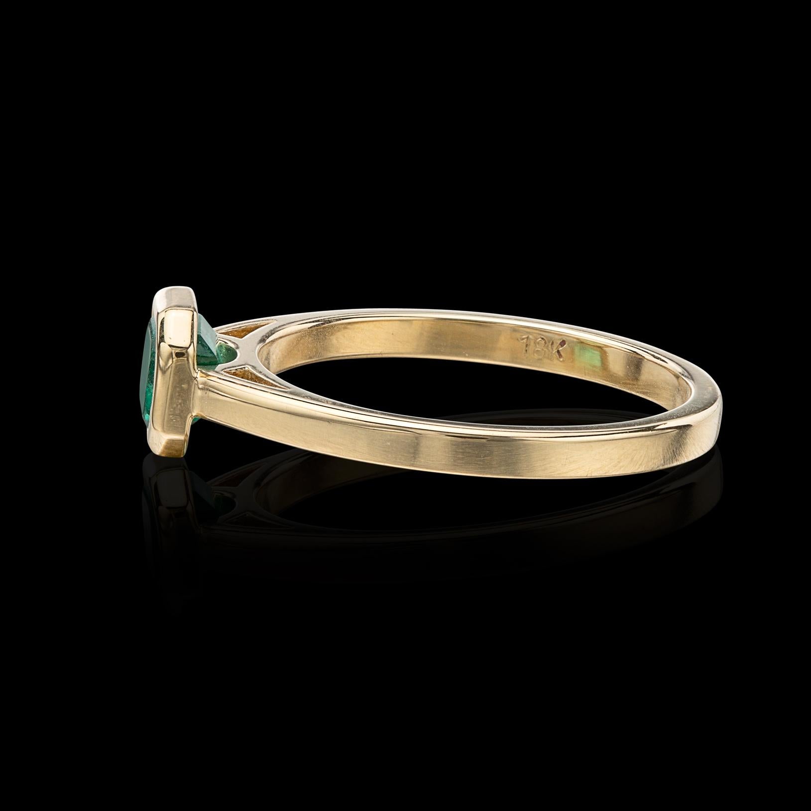 Ring aus Smaragd und 18 Karat Gold 1