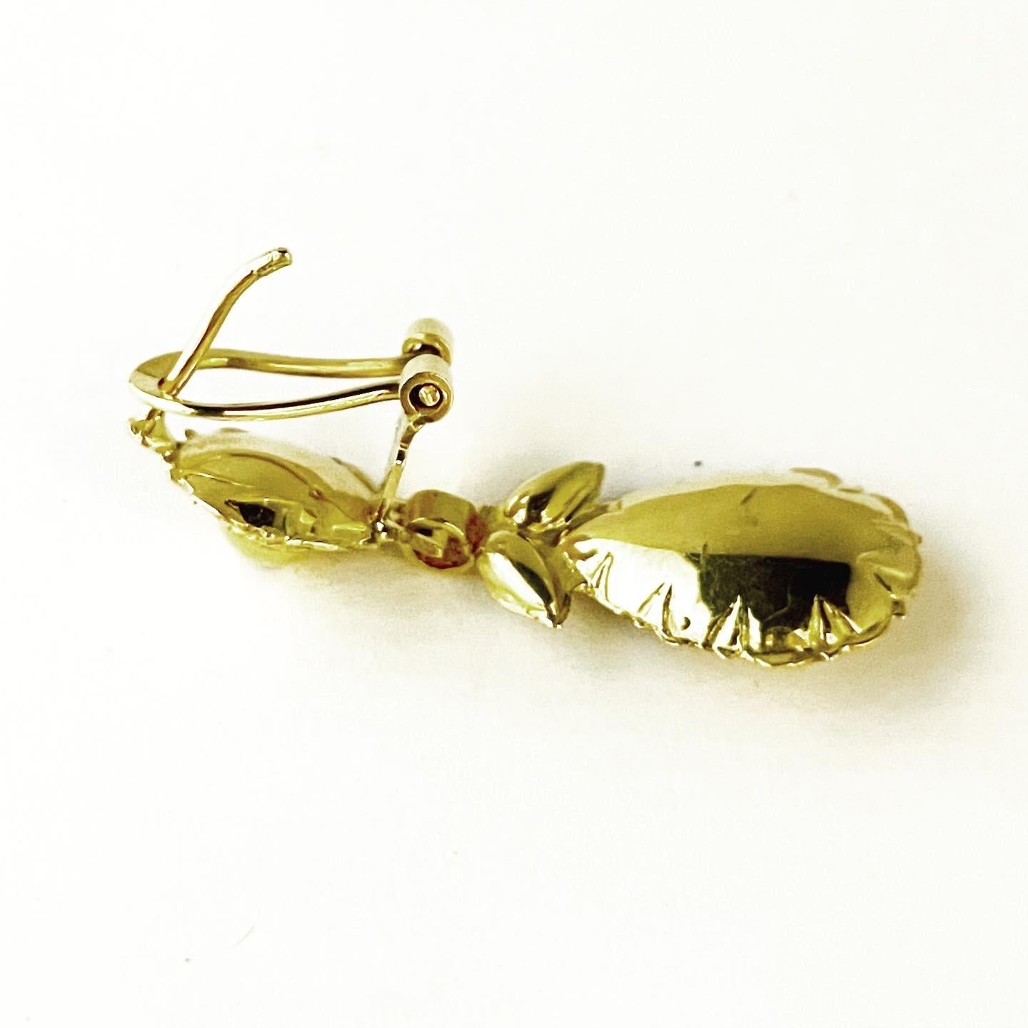 Georgian Emerald 18k Yellow Gold Clip-On Earrings