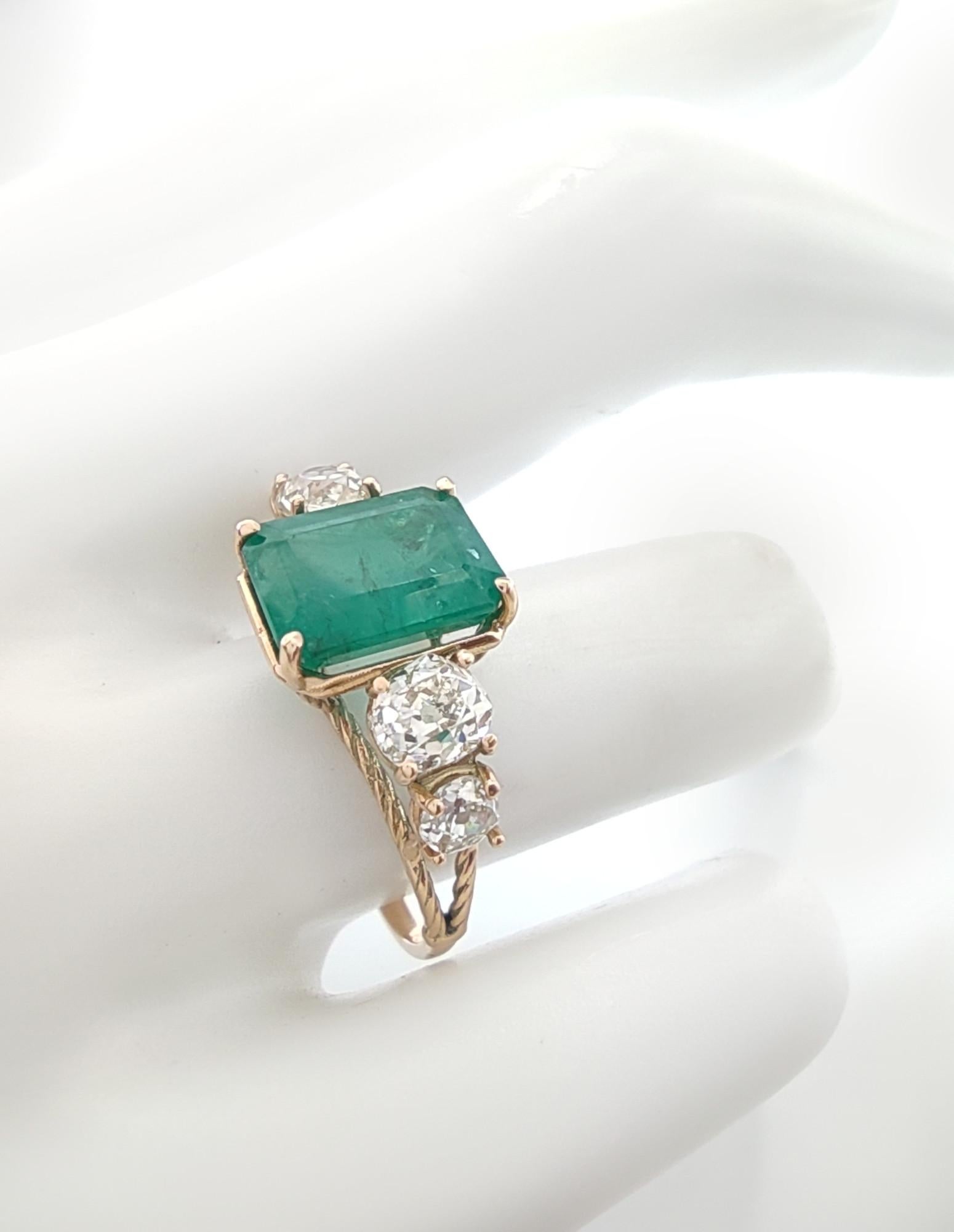 Gemstone 14k Gold Ring Genuine Emerald Ring Diamond Coctail Ring Certified  Neuf à Sant Josep de sa Talaia, IB