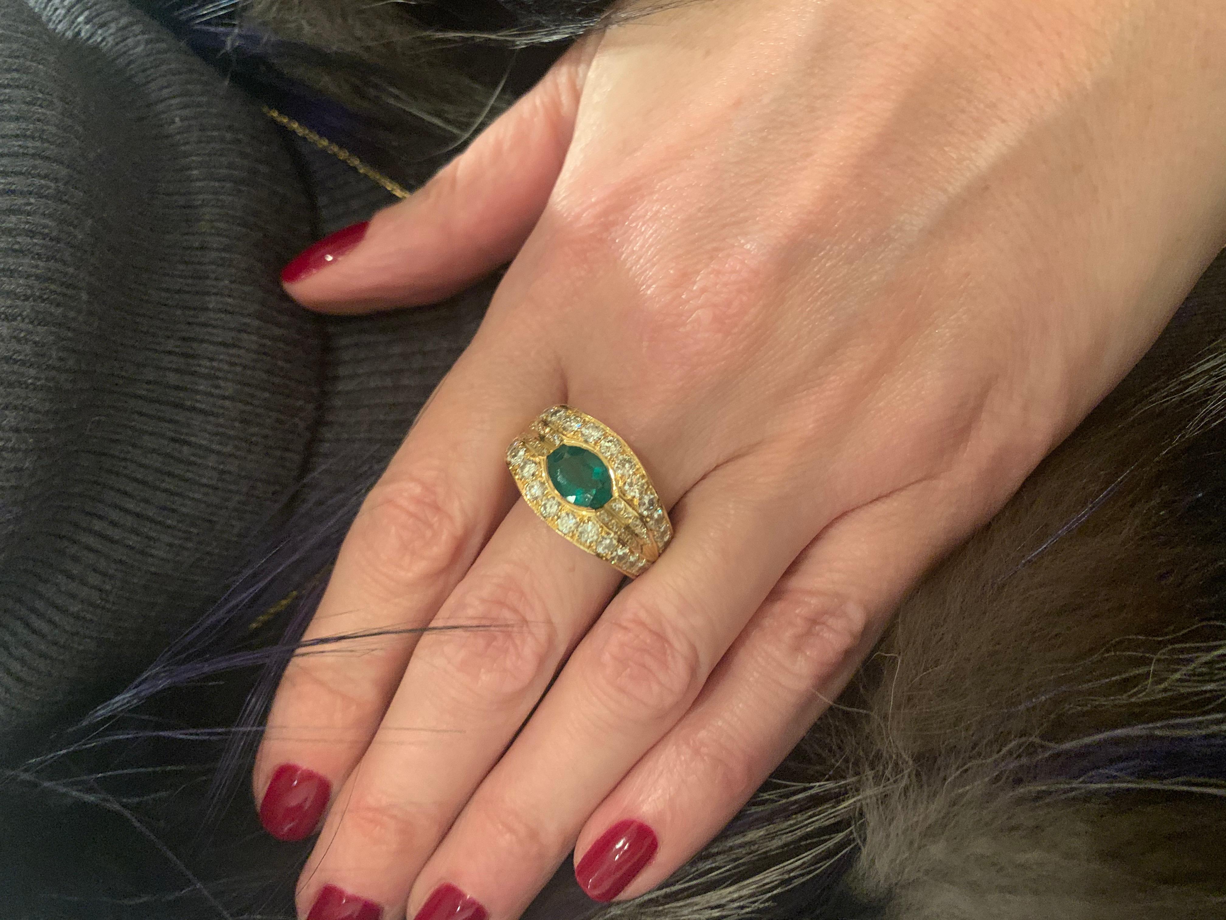 Mixed Cut Emerald 2.50 Carat Diamond 18 Karat Yellow Gold Band Ring