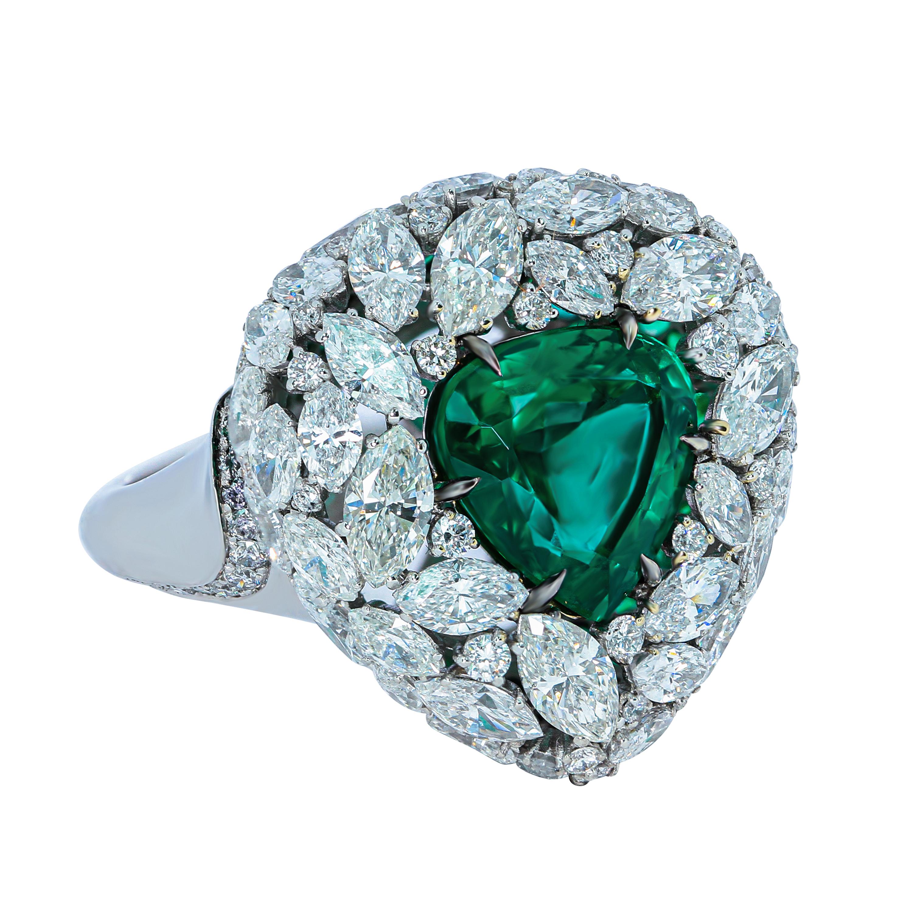 Smaragd 3,70 Karat Diamanten Smaragde 18 Karat Weißgold Ring (Zeitgenössisch) im Angebot
