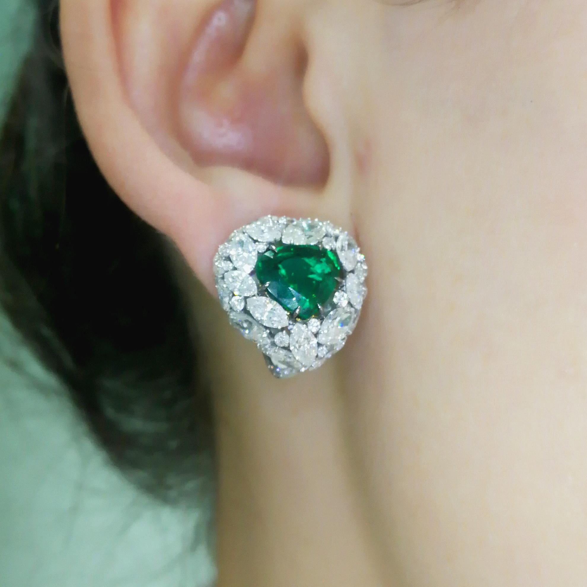 Emerald 4.05 Carat Diamonds Emeralds 18 Karat White Gold Earrings For Sale 5