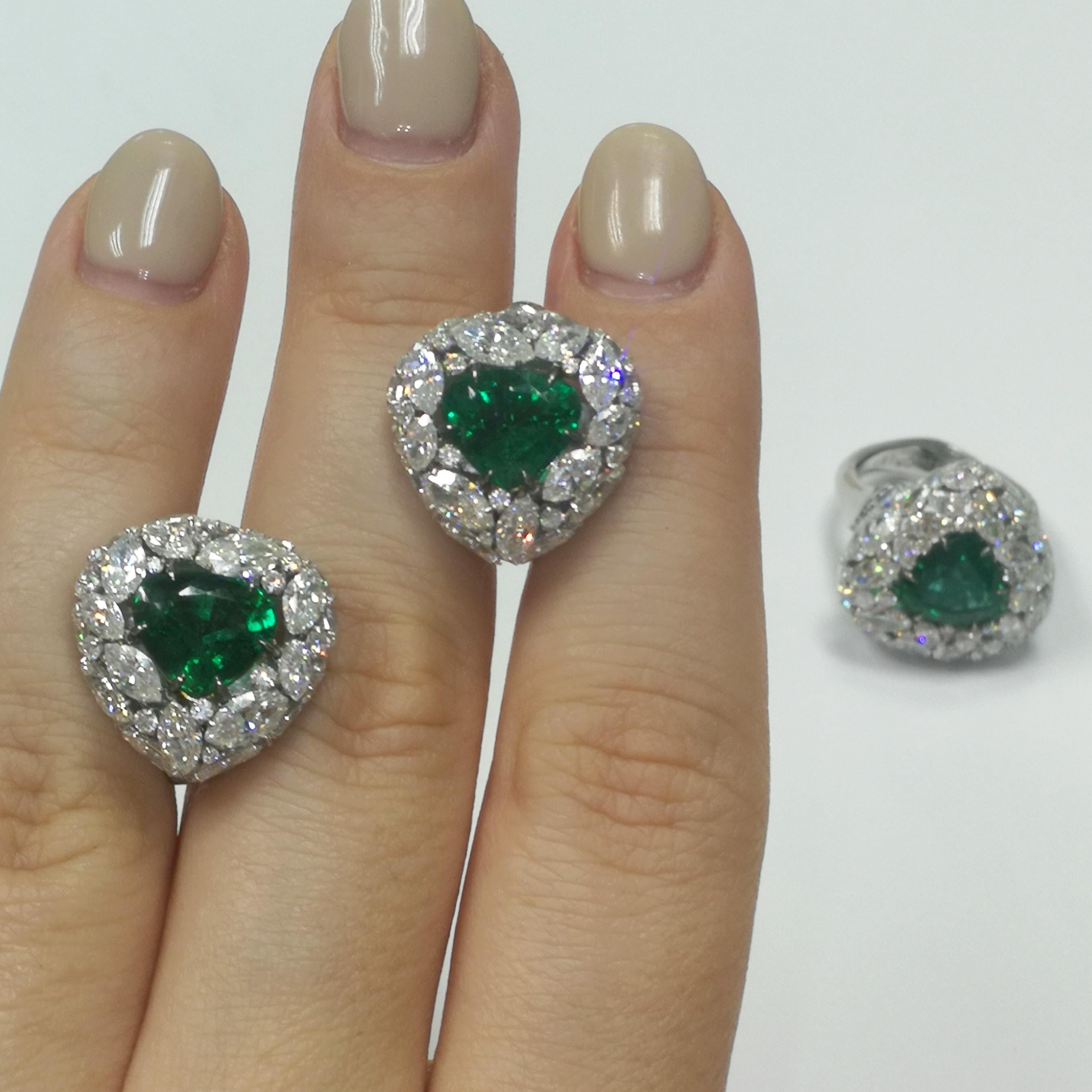 Emerald 4.05 Carat Diamonds Emeralds 18 Karat White Gold Earrings For Sale 3