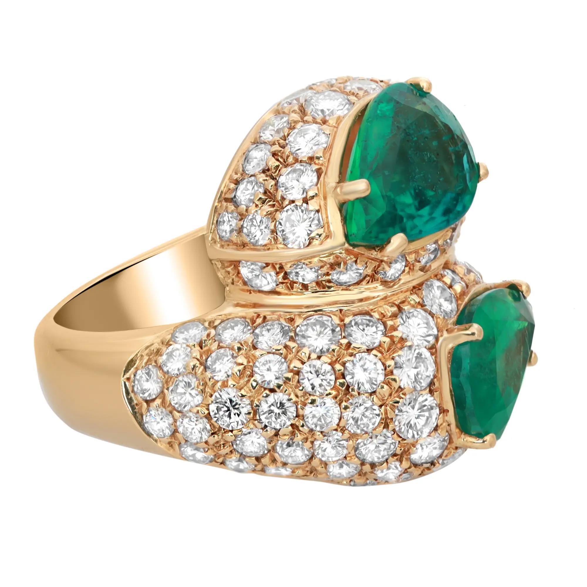 Smaragd 4,73 Gesamtkaratgewicht und Diamant 5.1 Karat Bypass Cocktail-Ring 18K Gelbgold Größe 5,5 (Tropfenschliff) im Angebot