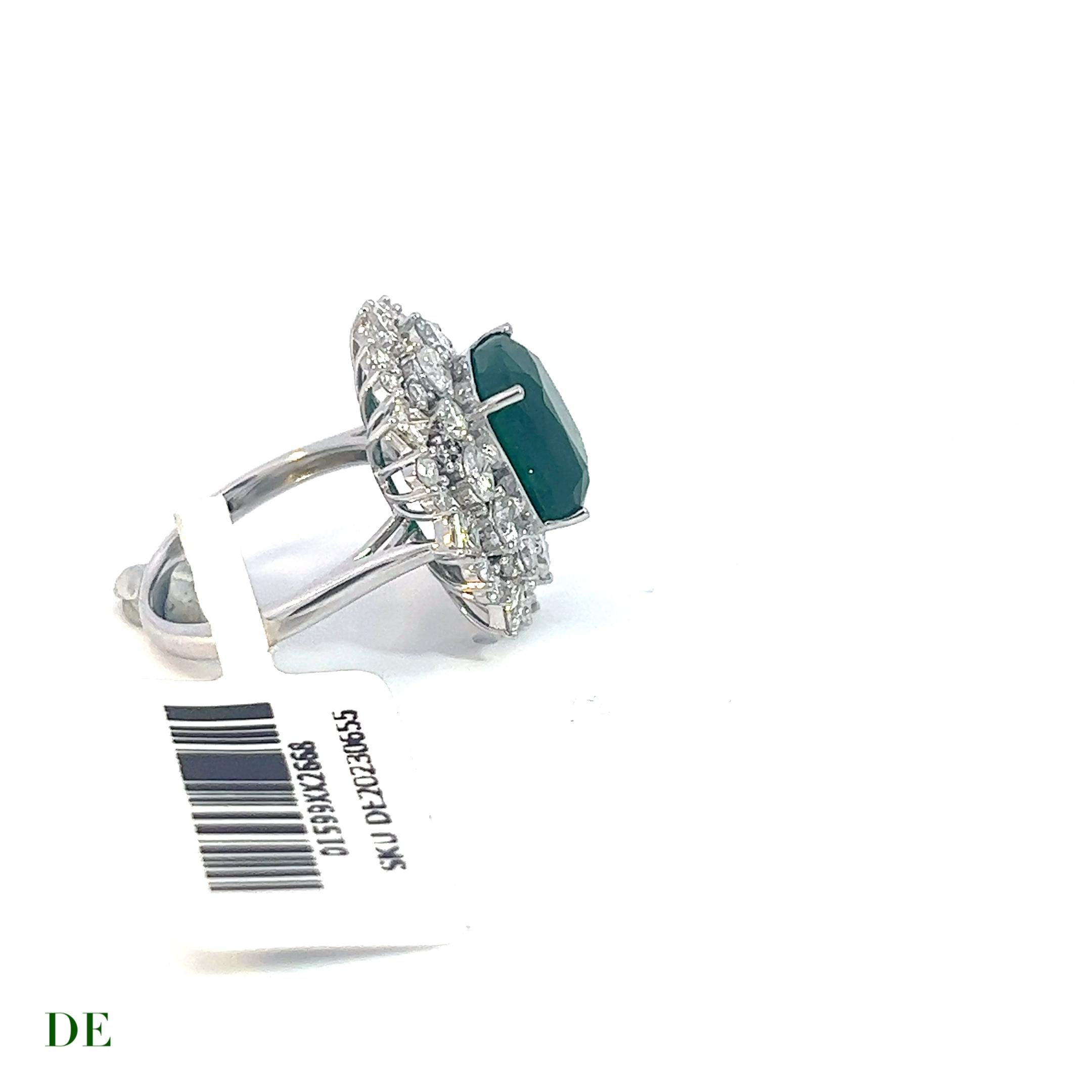 Women's or Men's Emerald 6.05 Carat & Diamond 3.03 Carat Engagement Statement Cocktail Ring For Sale