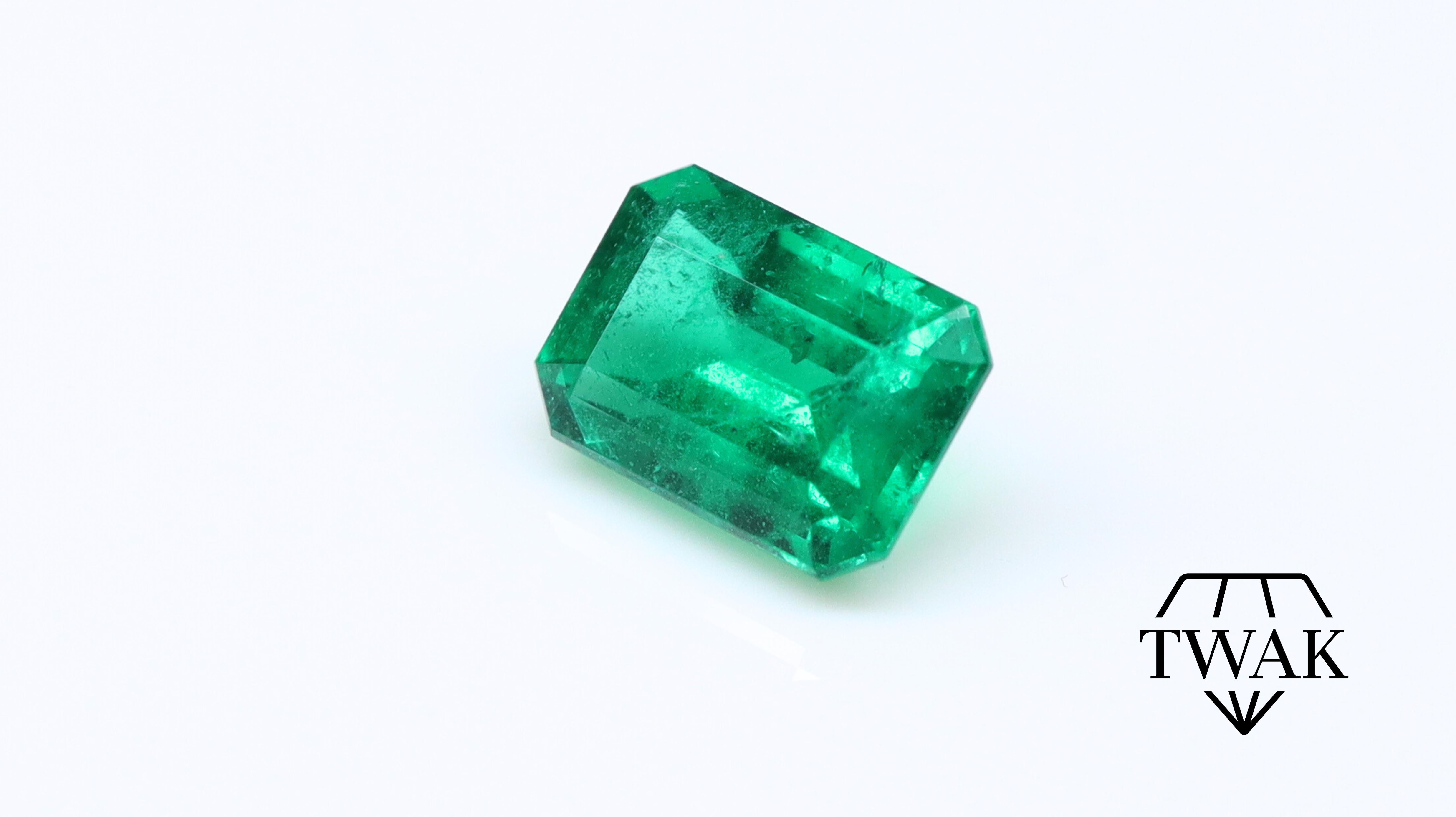 Emerald Cut Emerald 7x5mm 1.01ct For Sale