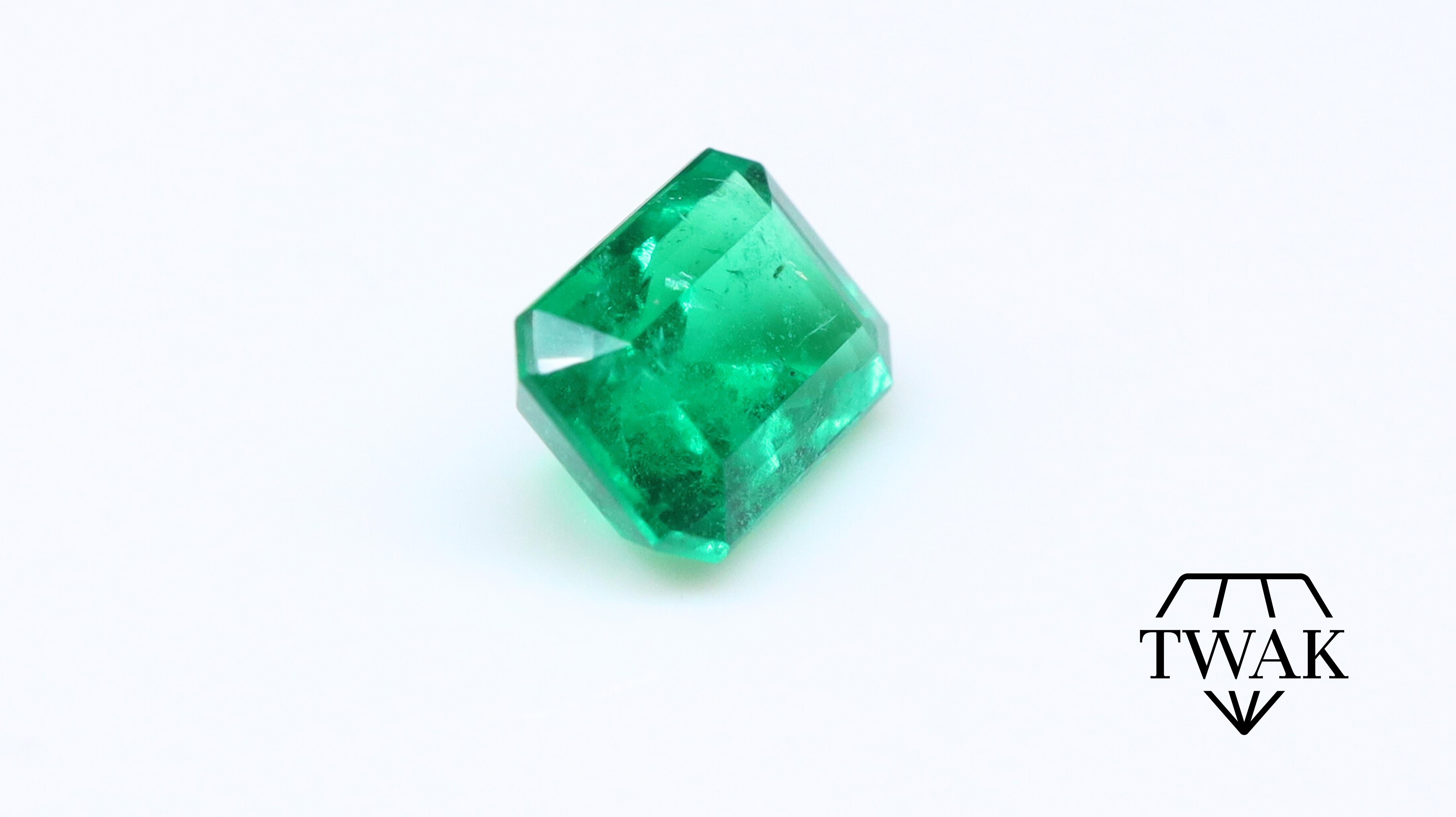 Emerald 7x5mm 1.01ct For Sale 1