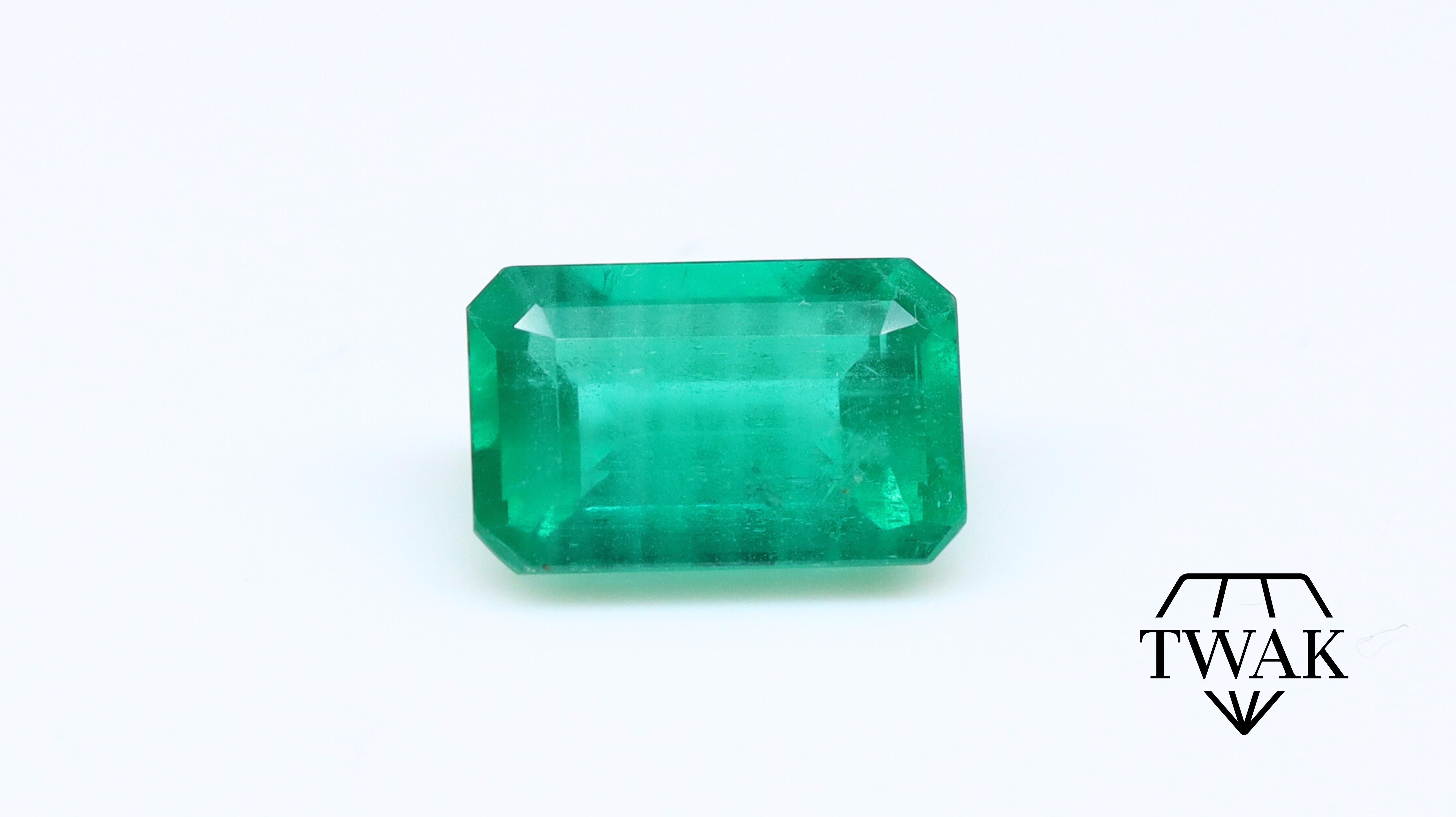 A beautiful Emerald with excellent color, crystal, and saturation.

Details and description:
Dimensions: 7.92 x 5.01 x 3.70mm
Weight: 1.09ct
Color:  Green 
Treatment: Oil

Emeralds are naturally porous and inclusive stones, with surface reaching