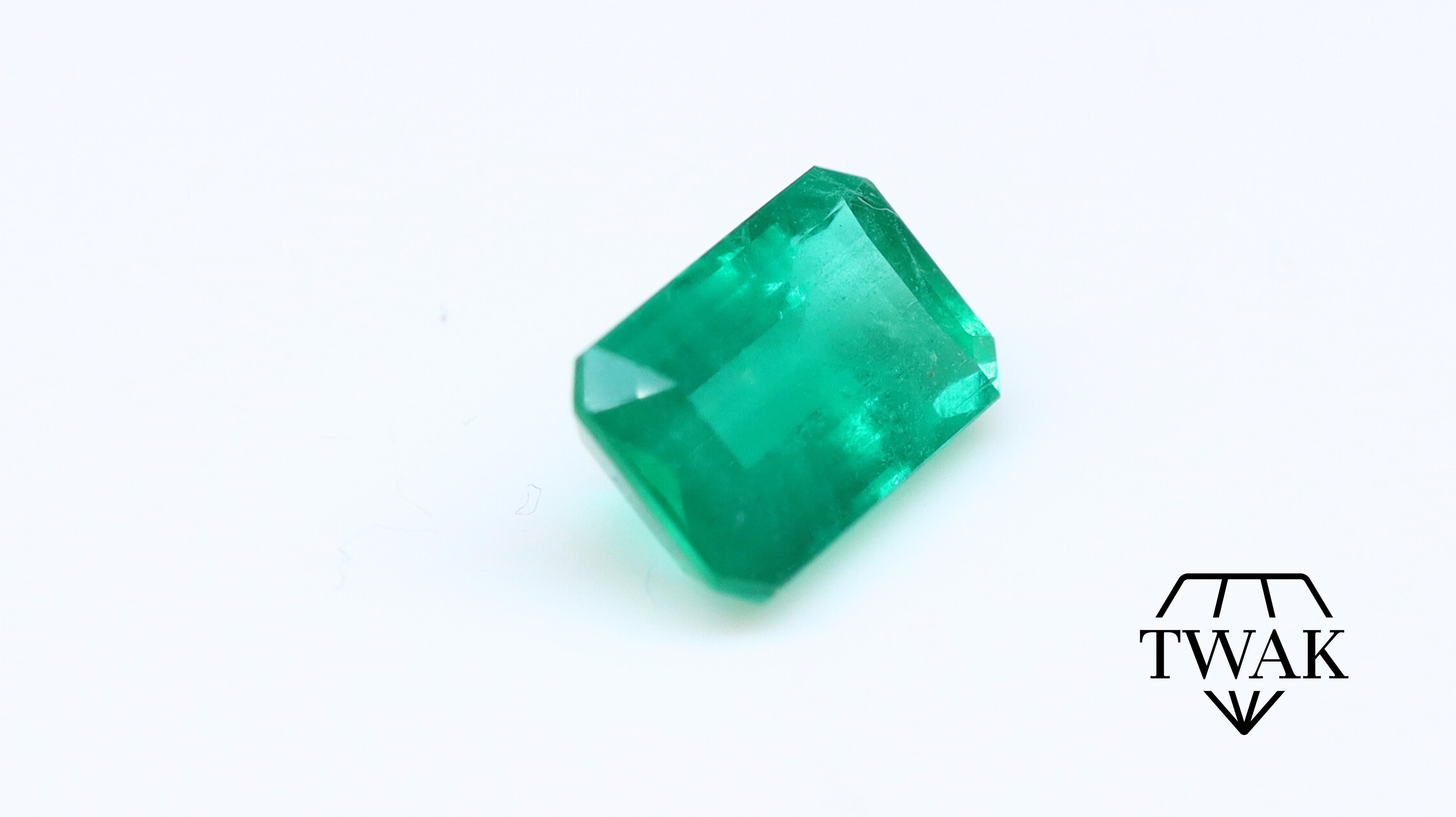 Emerald 8x5mm 1.09ct For Sale 1