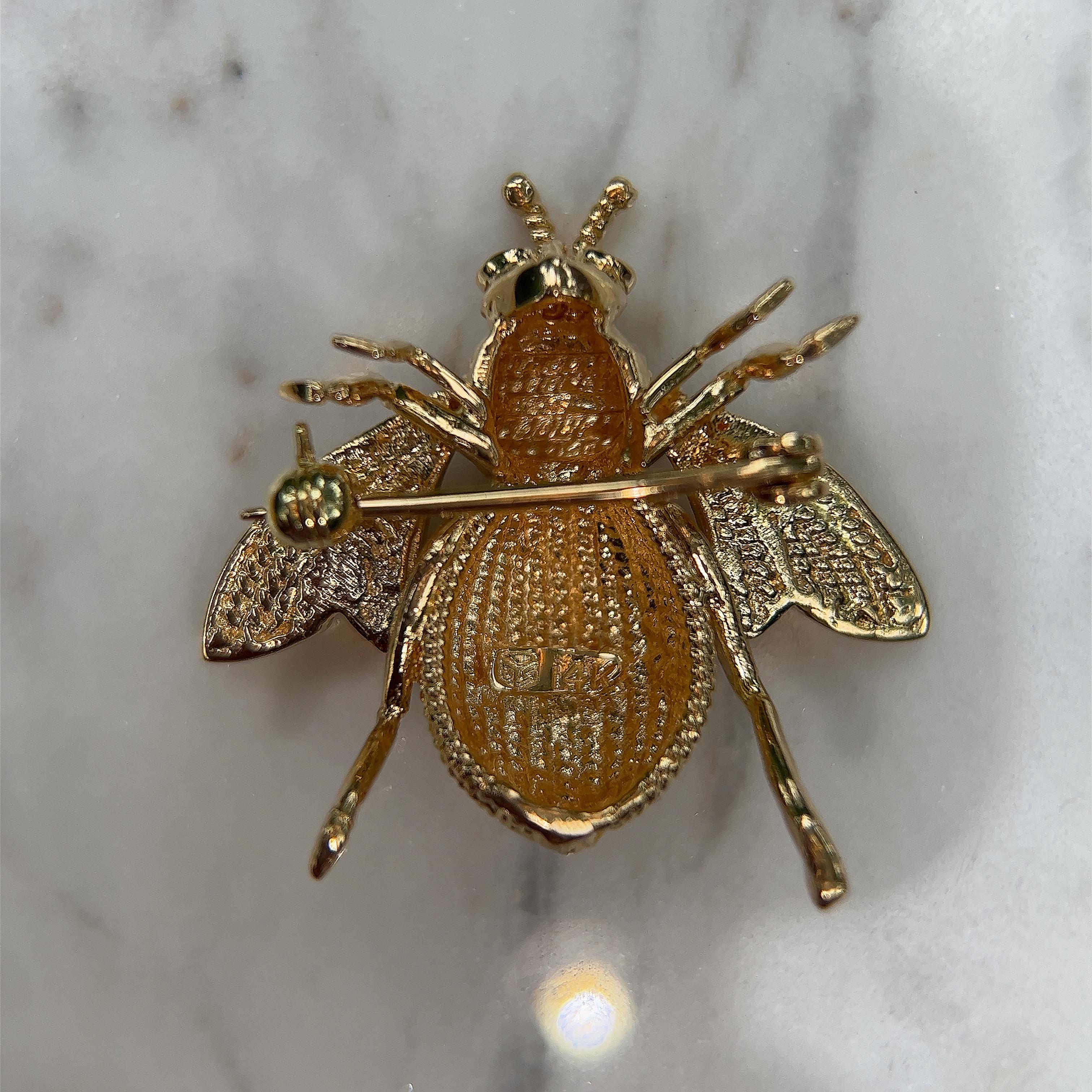Emerald and 14 Karat Gold Fly Design Pin. 1970s. 5