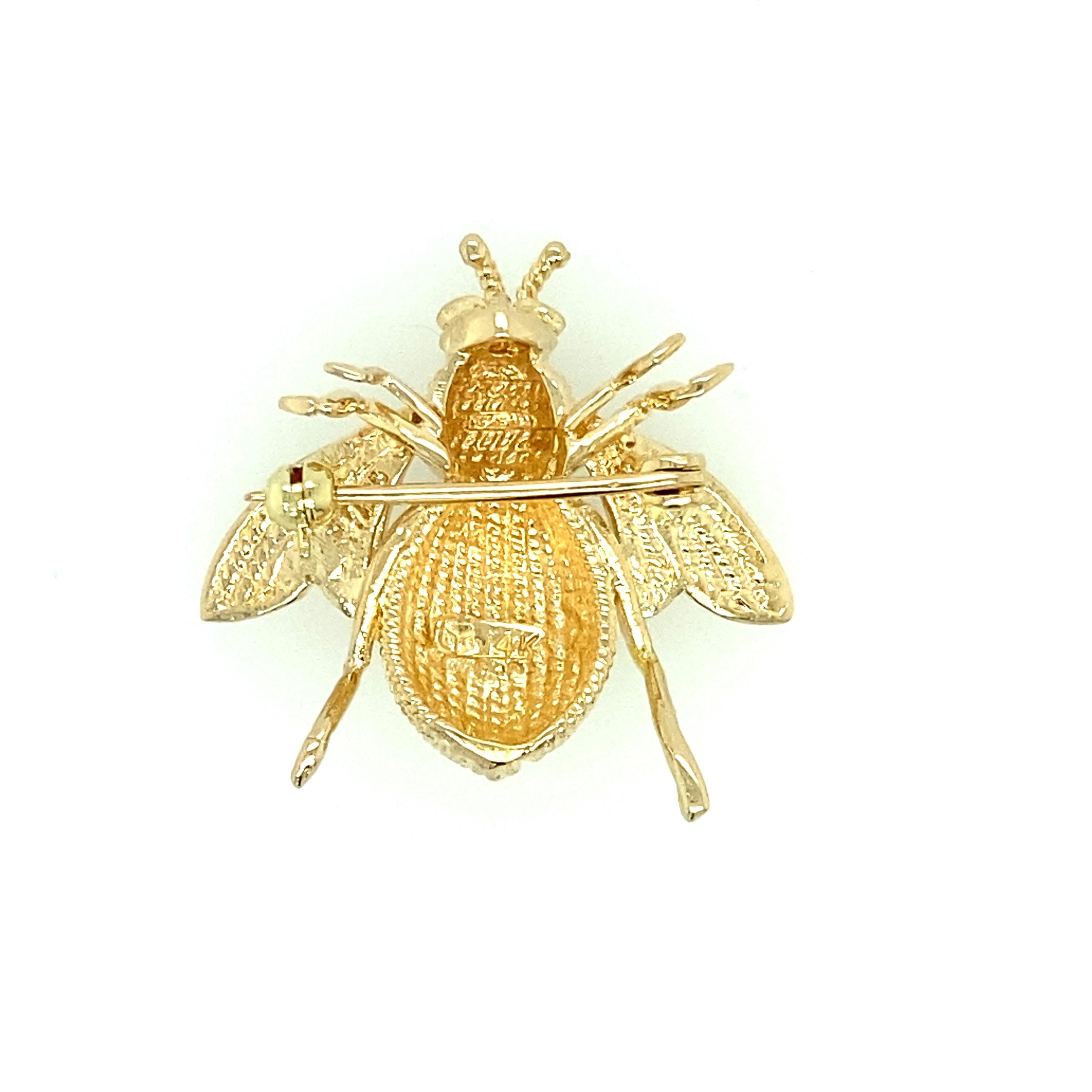 Emerald and 14 Karat Gold Fly Design Pin. 1970s. 6