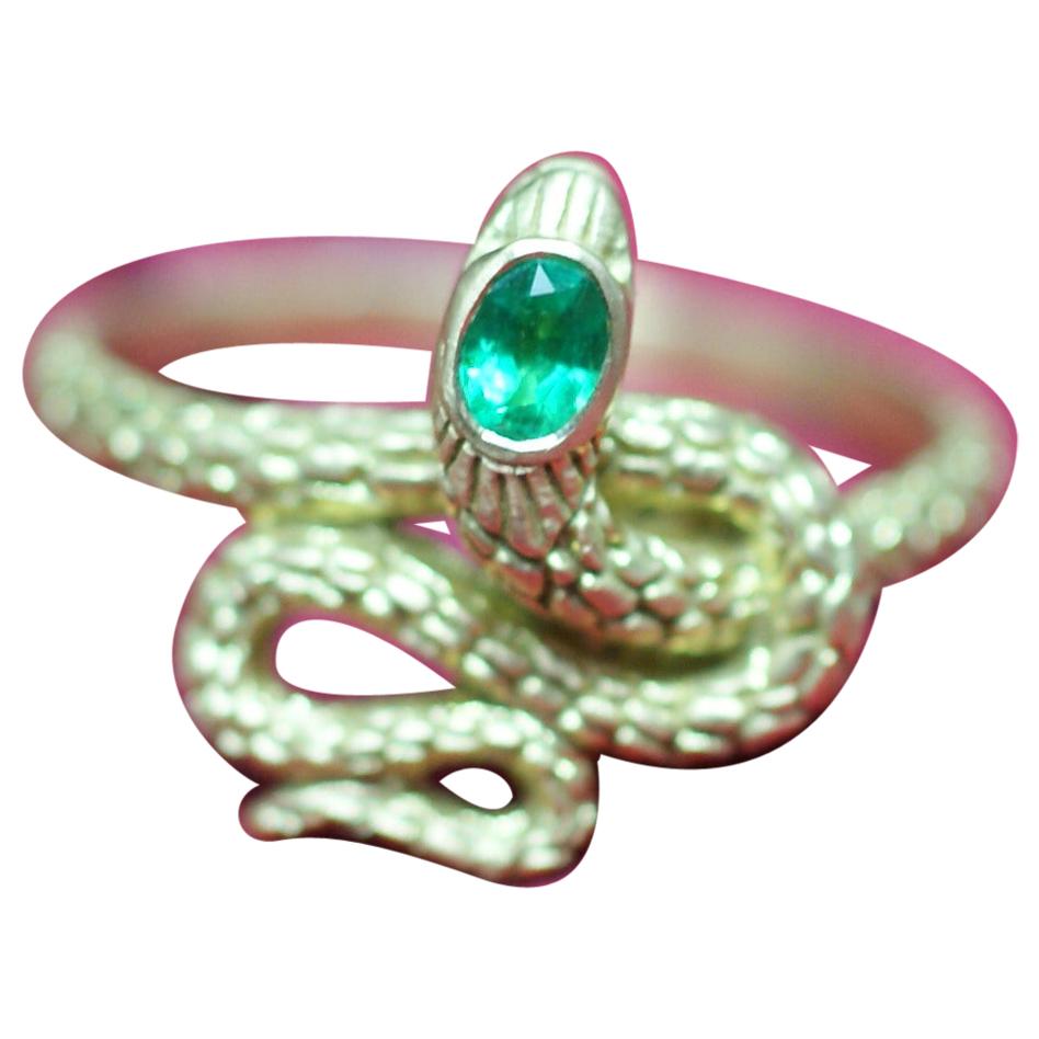 Emerald and 18 Karat Gold Snake Ring For Sale