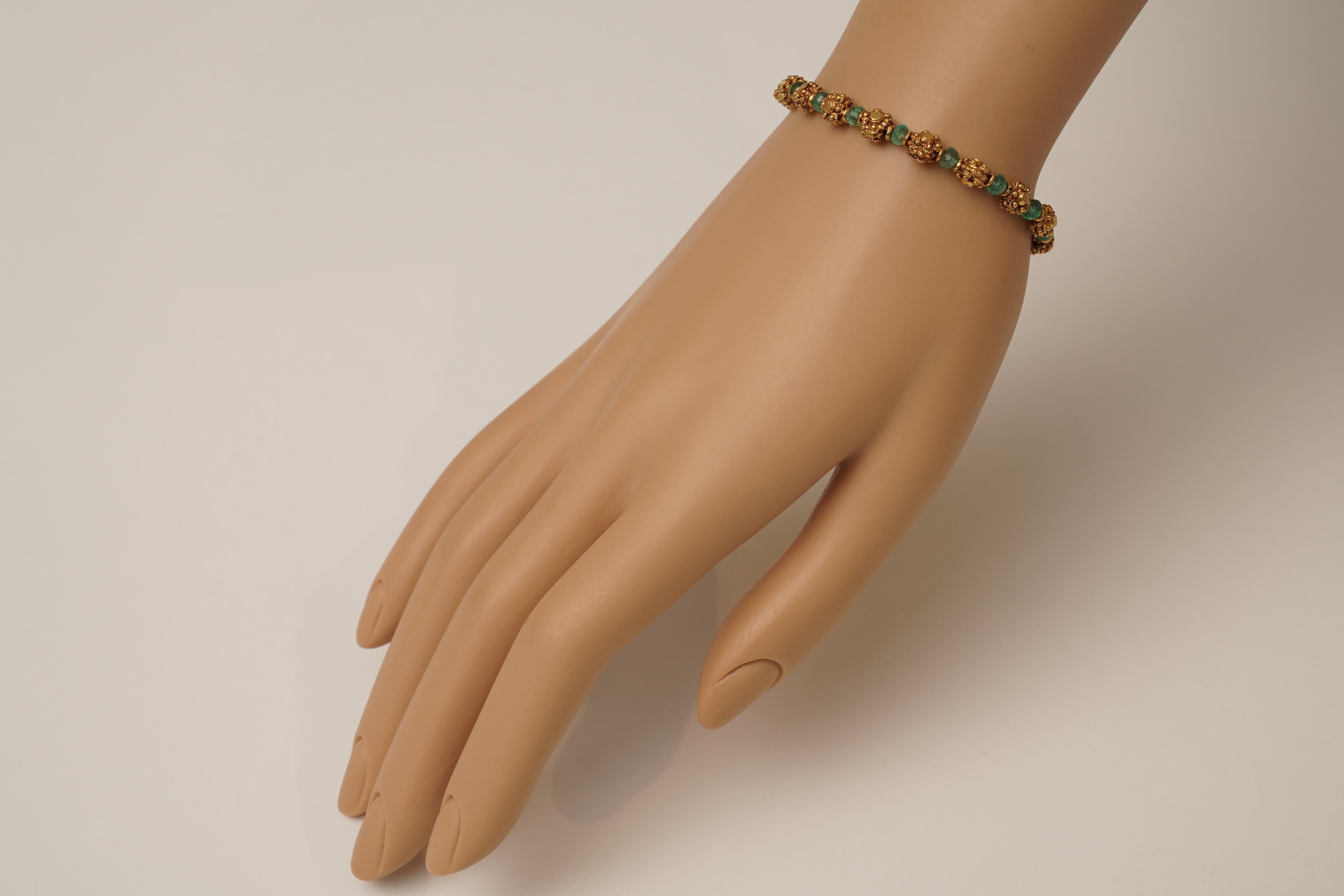 Emerald and 22 Karat Gold Beaded Bracelet by Deborah Lockhart Phillips For Sale 1