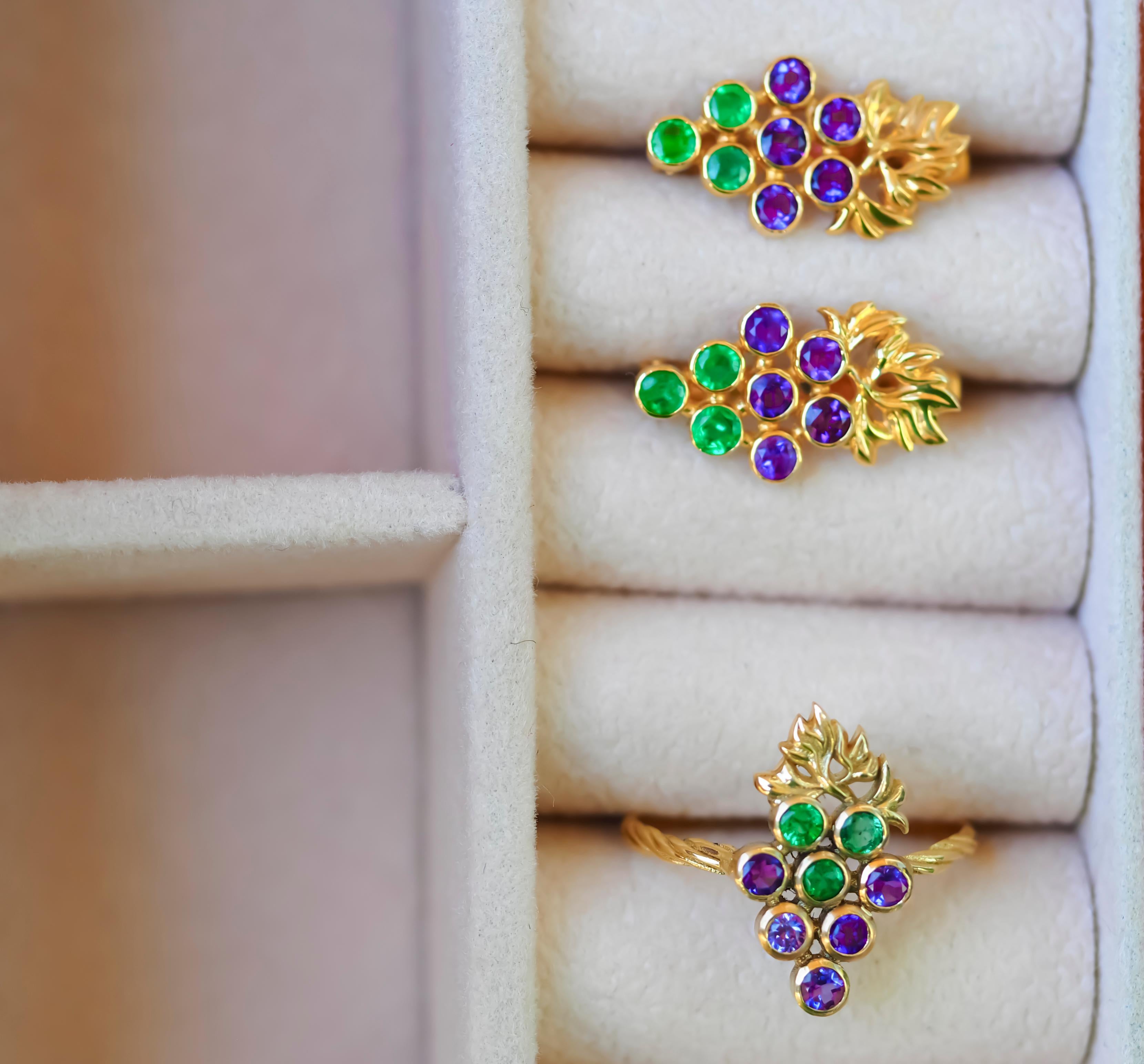 Modern Emerald and Amethyst Set: Ring and Earrings in 14k Gold For Sale