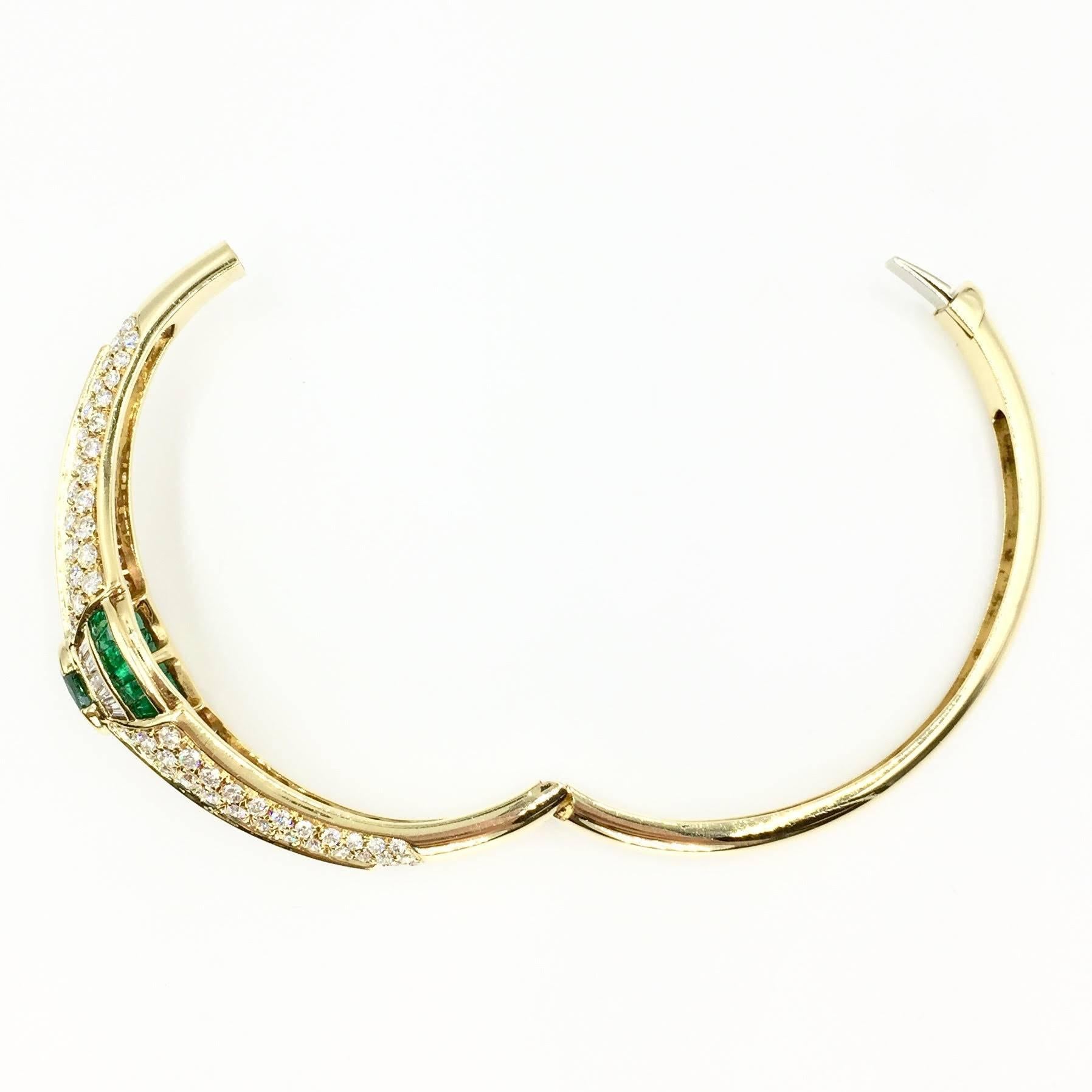 Emerald and Approximate 3.50 Carat Diamond 18 Karat Yellow Gold Bangle Bracelet In Excellent Condition In Pikesville, MD