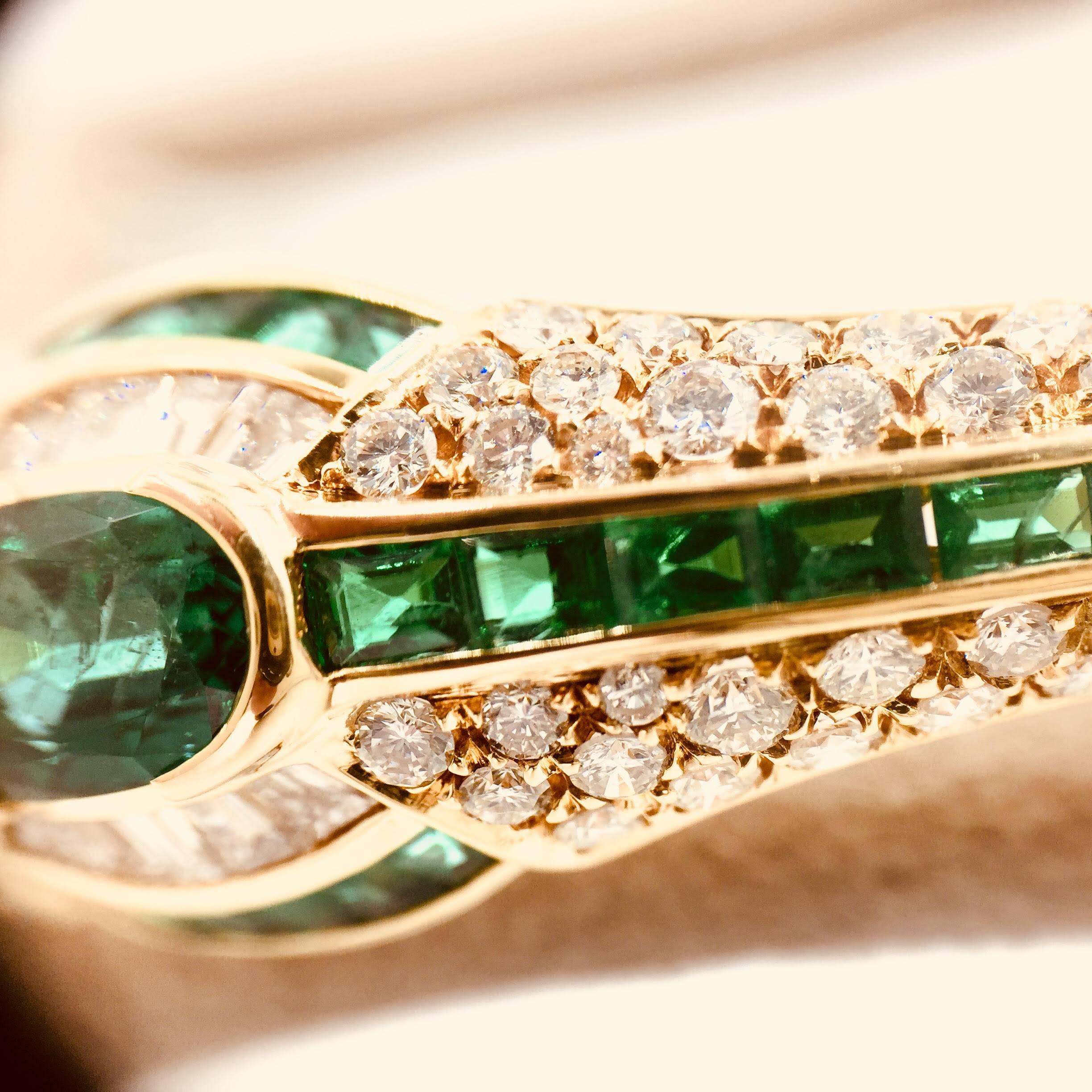 Emerald and Approximate 3.50 Carat Diamond 18 Karat Yellow Gold Bangle Bracelet 1