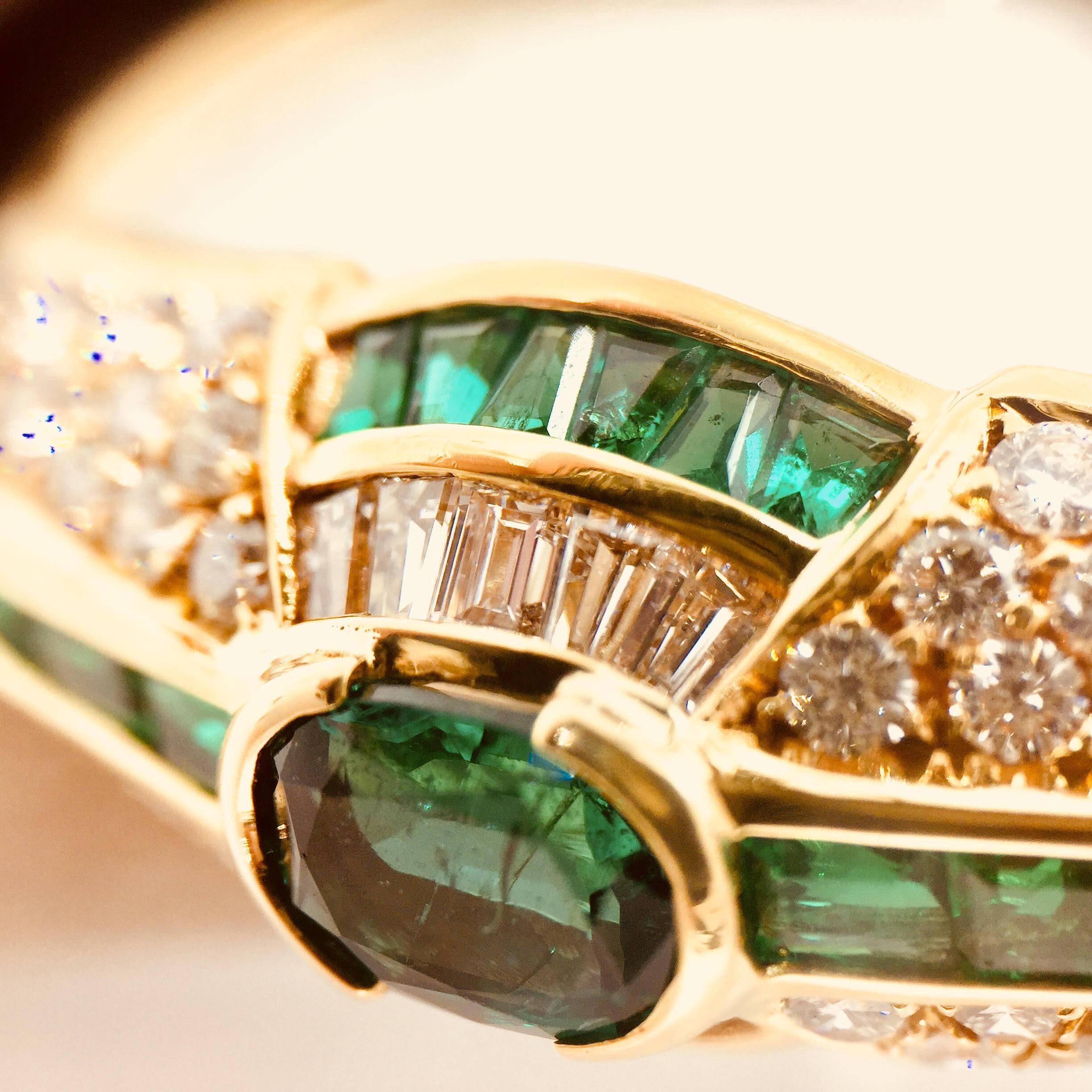 Emerald and Approximate 3.50 Carat Diamond 18 Karat Yellow Gold Bangle Bracelet 2