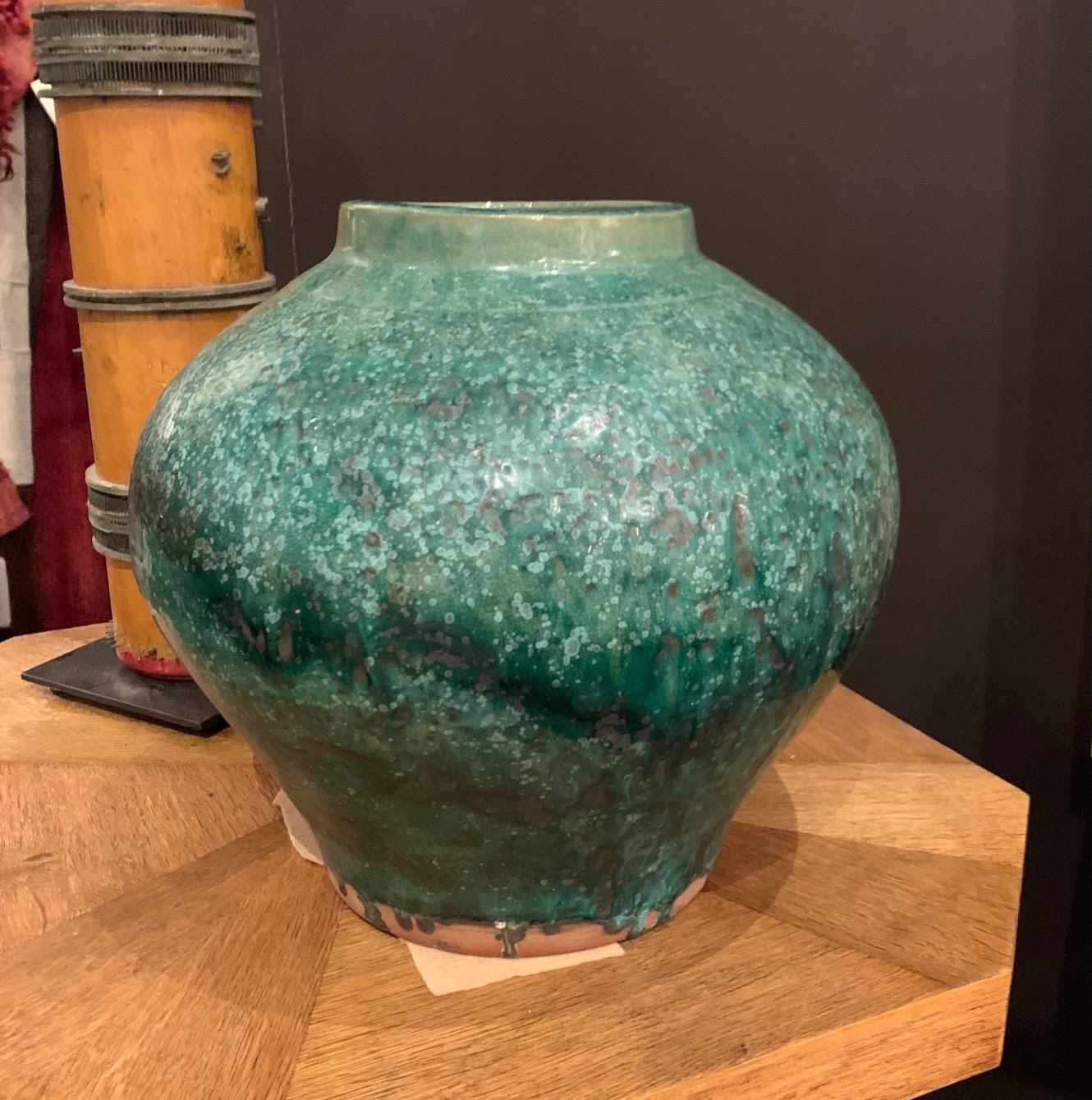 Emerald and Deep Turquoise Textured Vase, China, Contemporary In New Condition For Sale In New York, NY