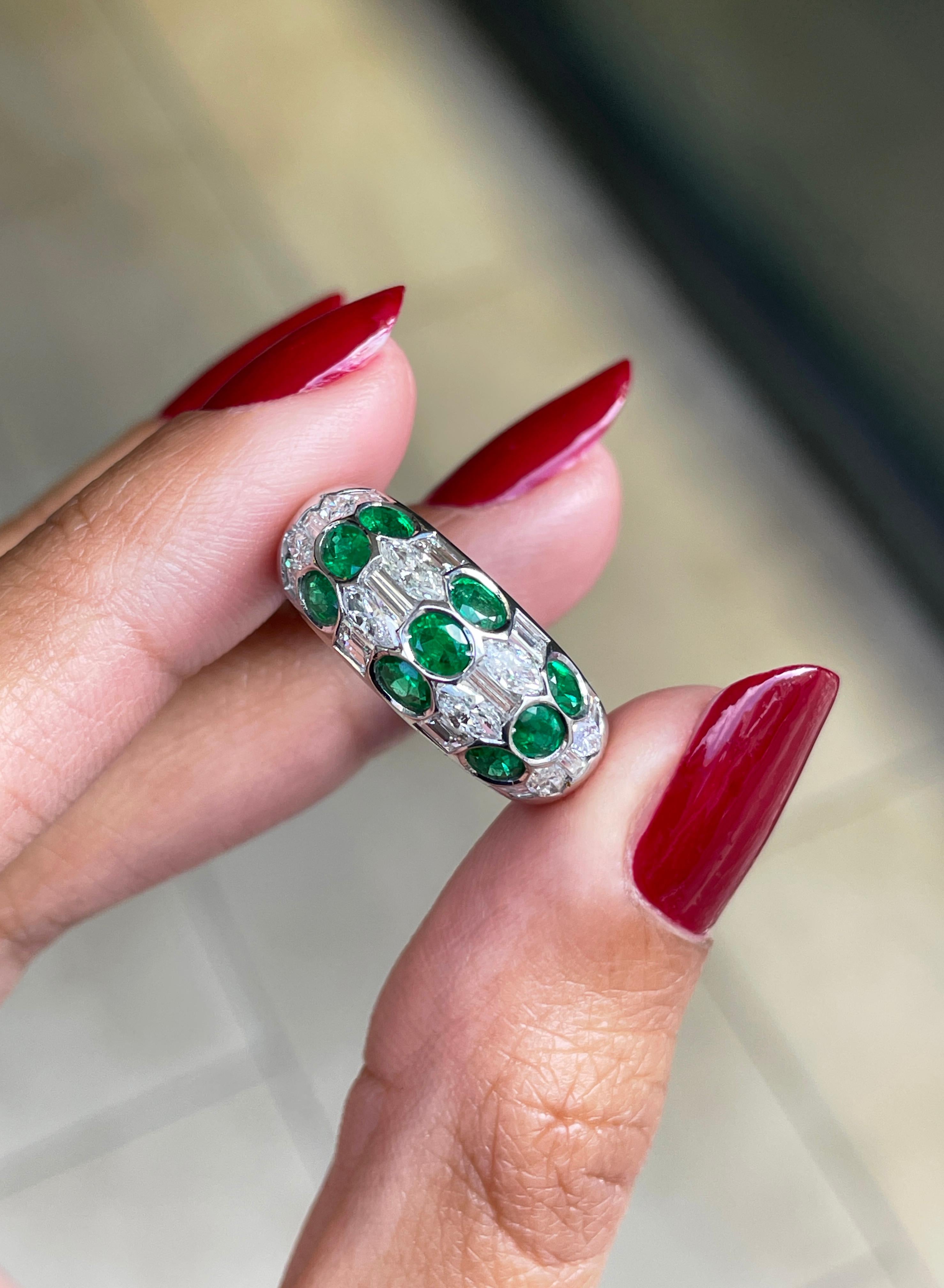 Mixed Cut Emerald and Diamond 18 Carat White Gold Honeycomb Bombé Dome Cocktail Ring