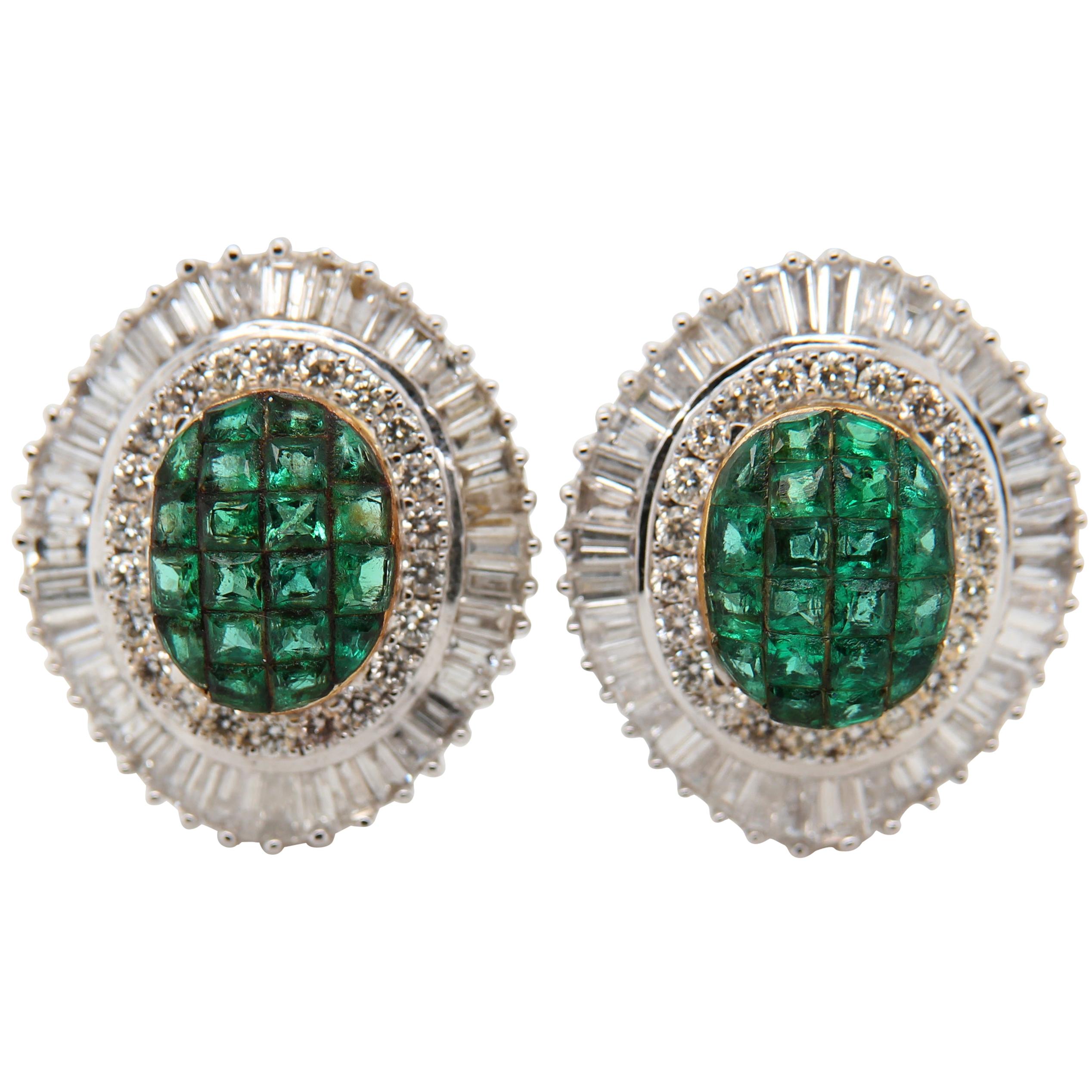 Emerald and Diamond 18 Karat Gold Earring For Sale
