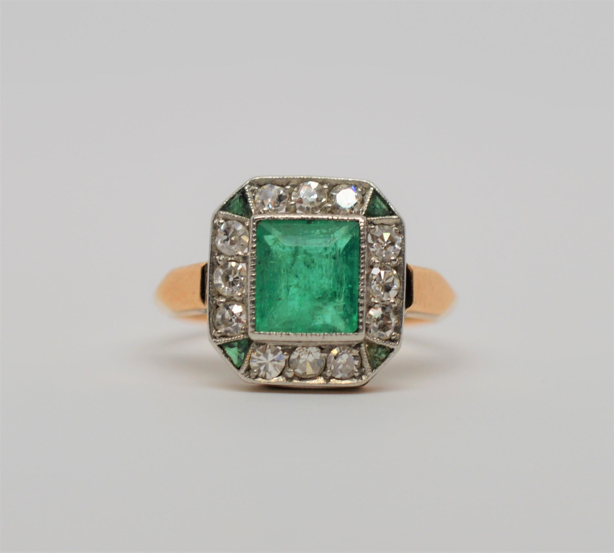 Antiker Smaragd-Diamant-Gelbgold-Ring im Zustand „Gut“ in Mount Kisco, NY