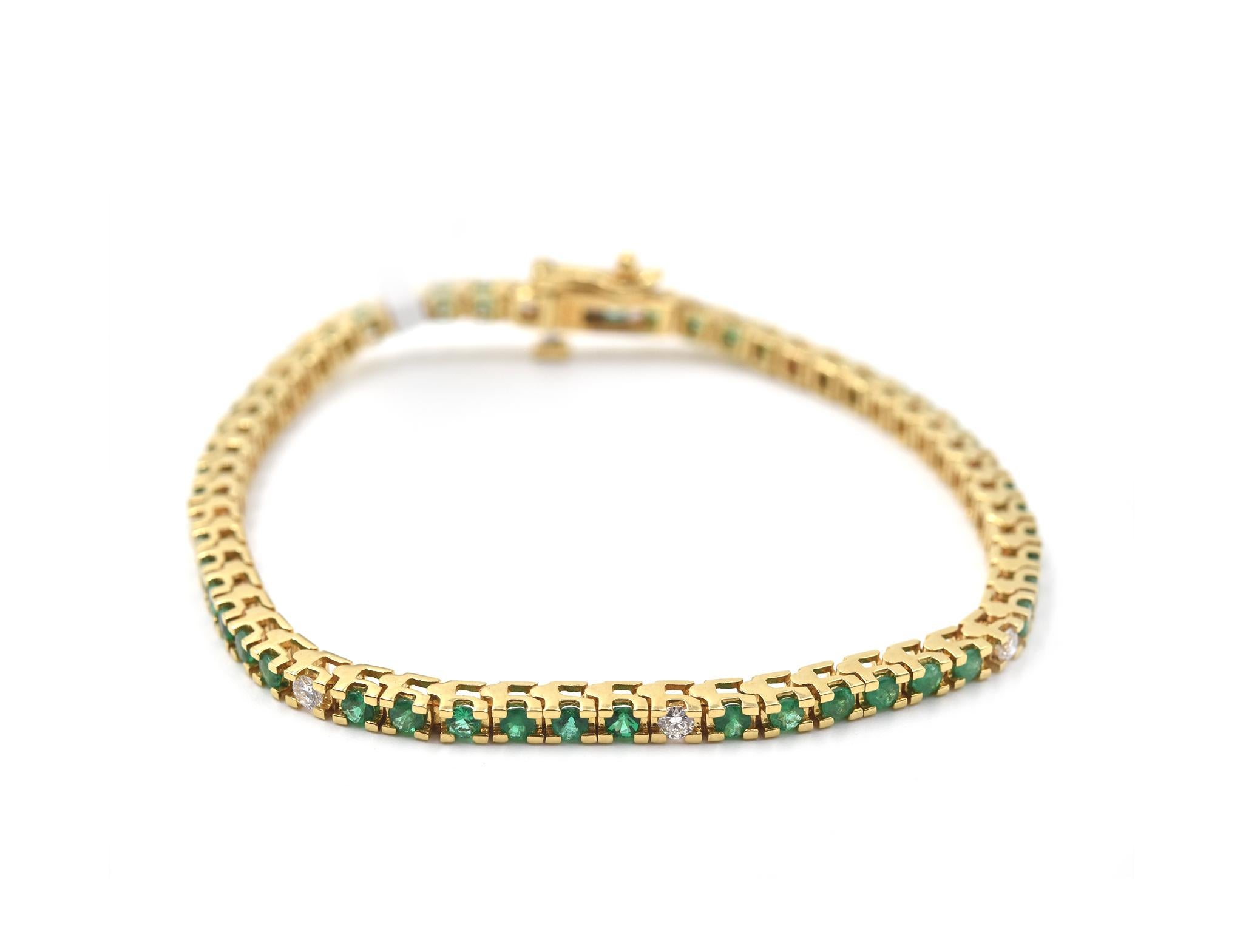 Round Cut Emerald and Diamond 18 Karat Yellow Gold Tennis Bracelet