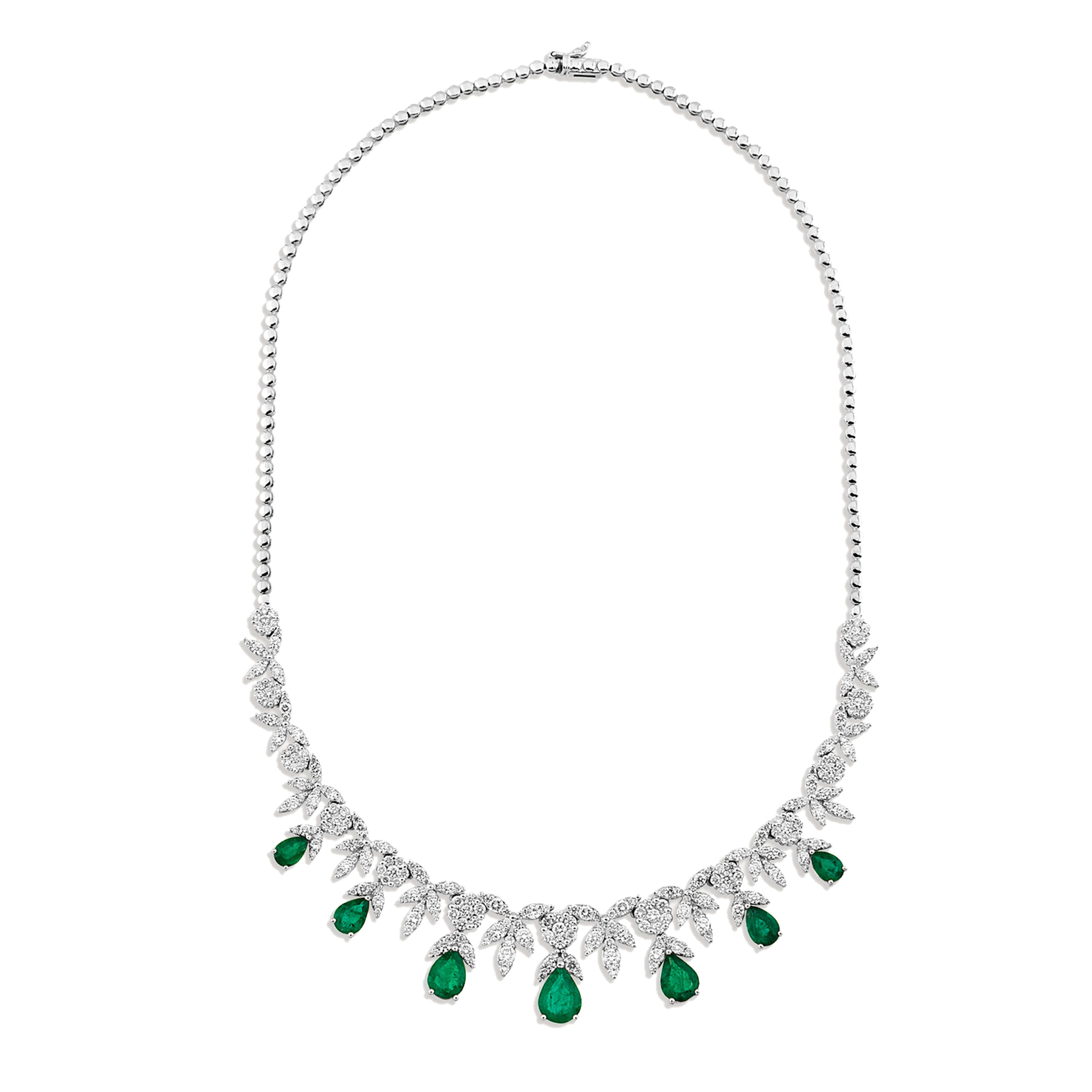 Art Deco Emerald and Diamond 9.95 Carat Necklace in 18K White Gold For Sale