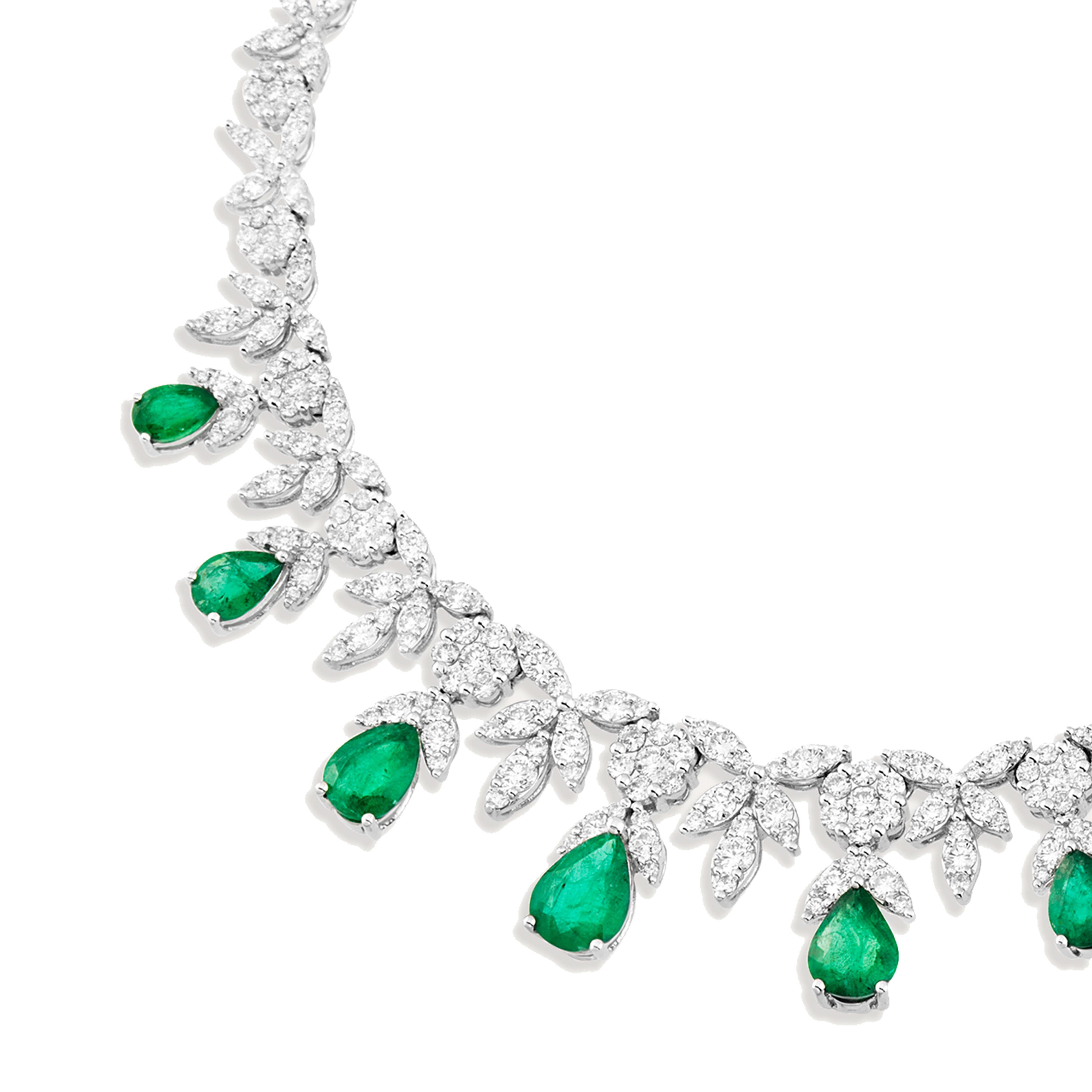 Pear Cut Emerald and Diamond 9.95 Carat Necklace in 18K White Gold For Sale