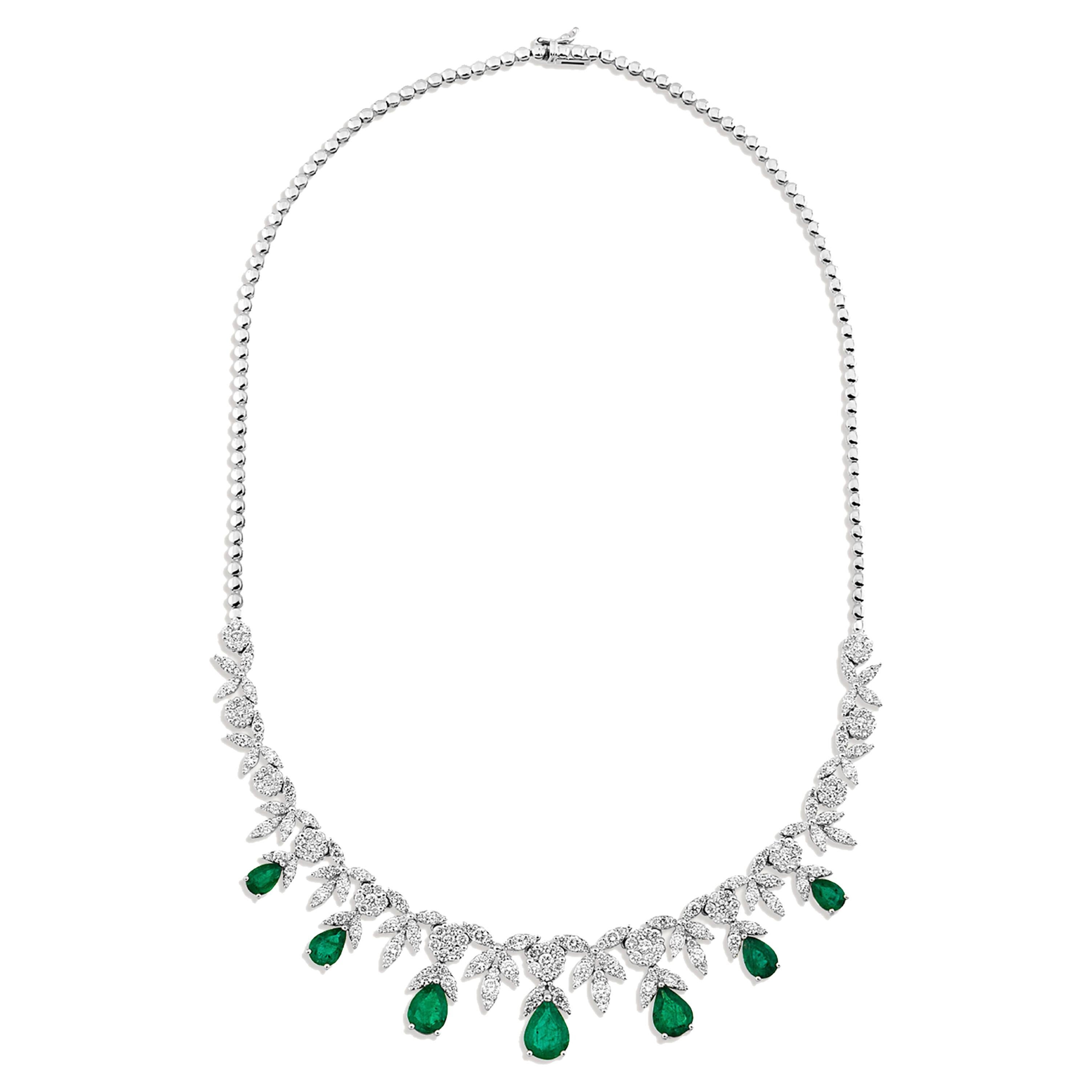 Emerald and Diamond 9.95 Carat Necklace in 18K White Gold For Sale