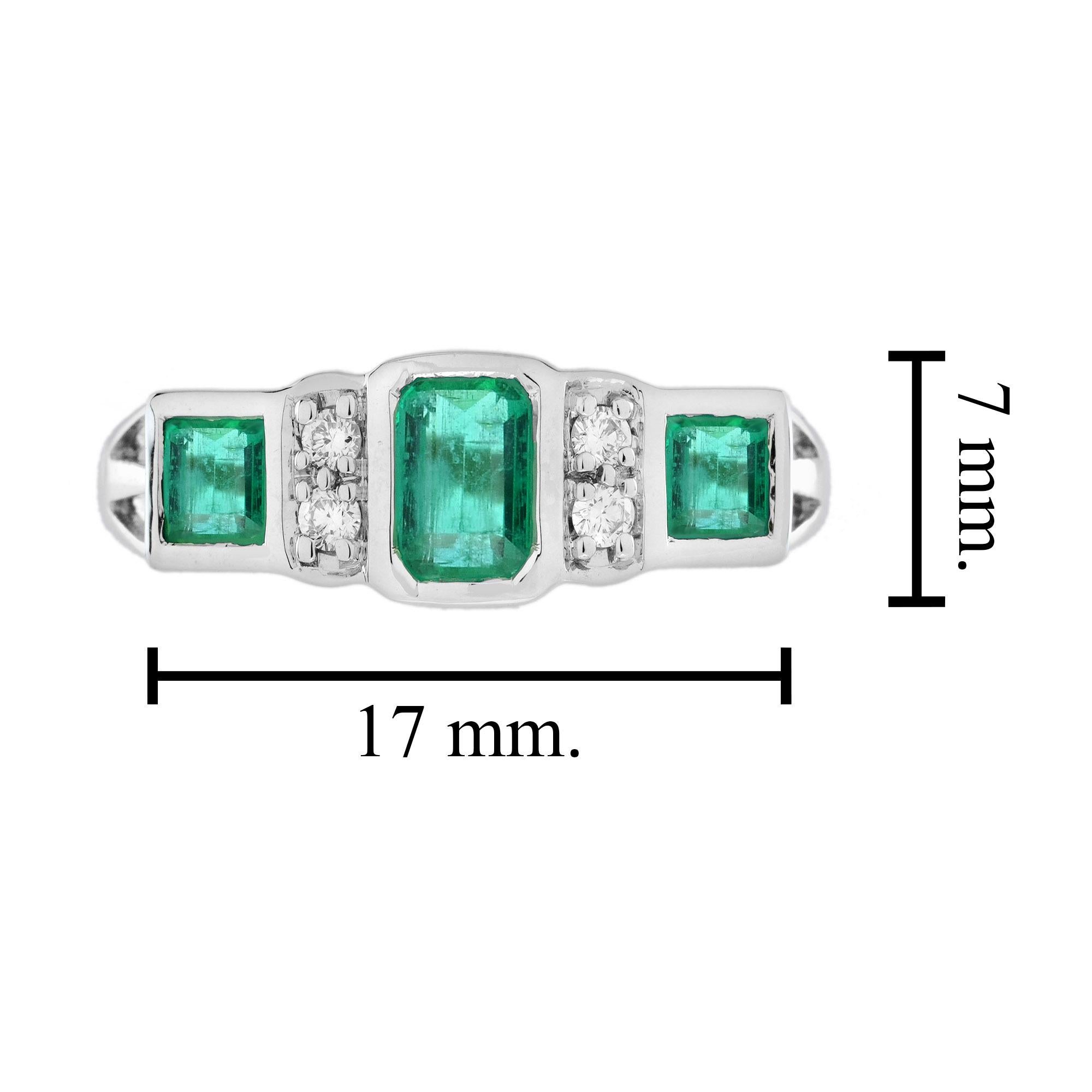 Anello a tre pietre con smeraldo e diamante in stile Art Deco in oro bianco 14K in vendita 1