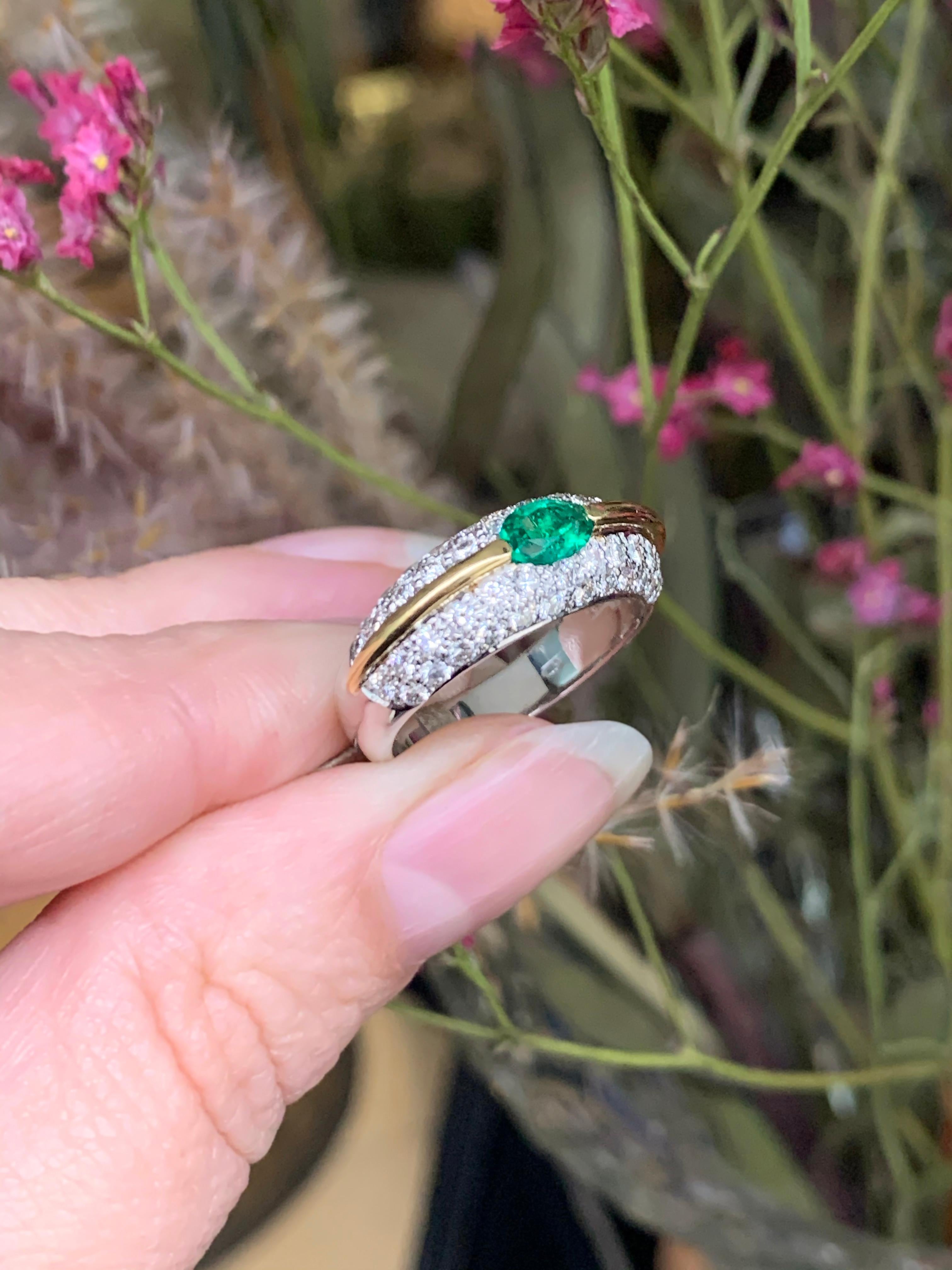 Emerald and Diamond Bombé Cluster 18 Carat Gold Dress Ring In New Condition For Sale In London, GB