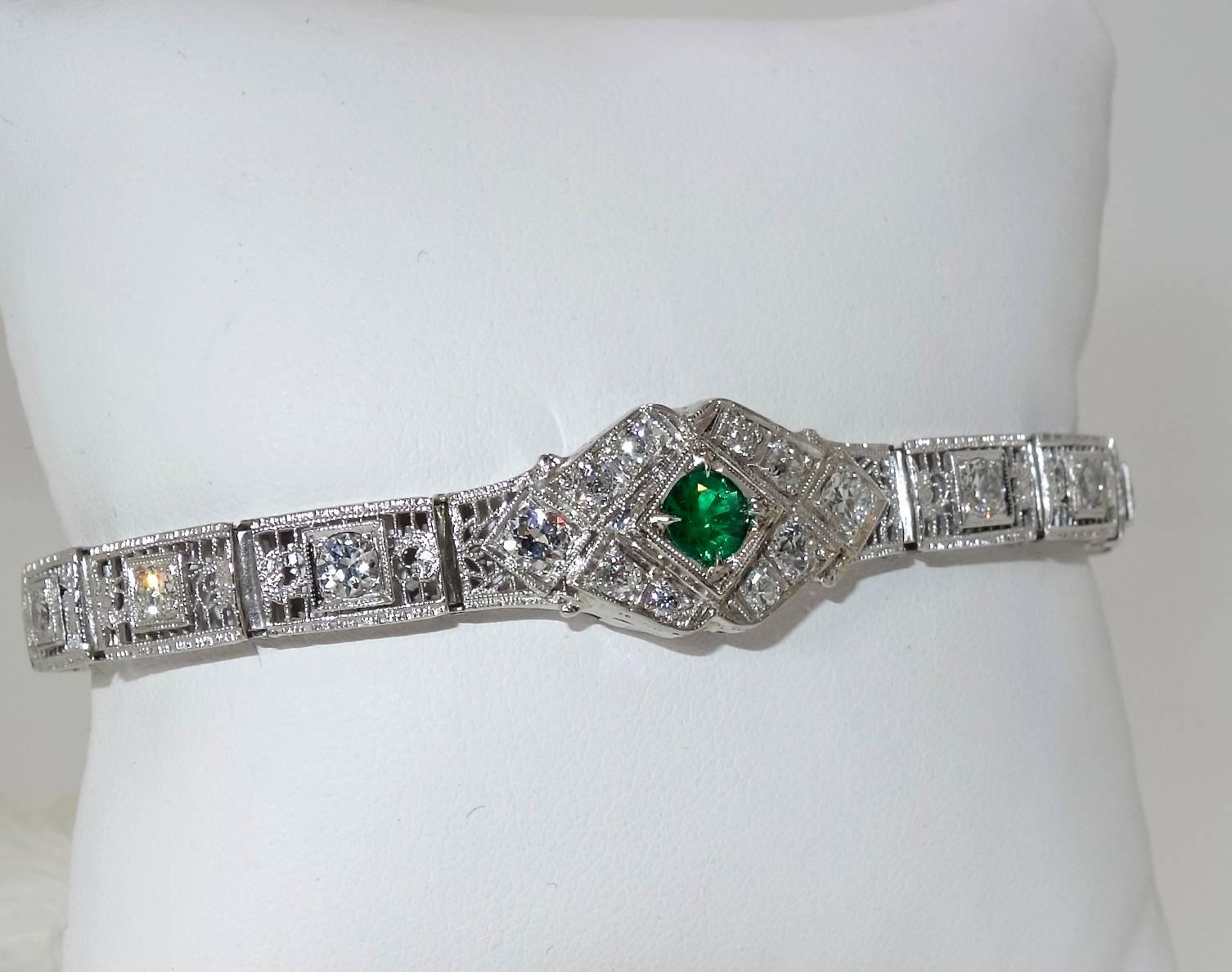 Emerald and Diamond Bracelet, circa 1938 In Excellent Condition In Aspen, CO