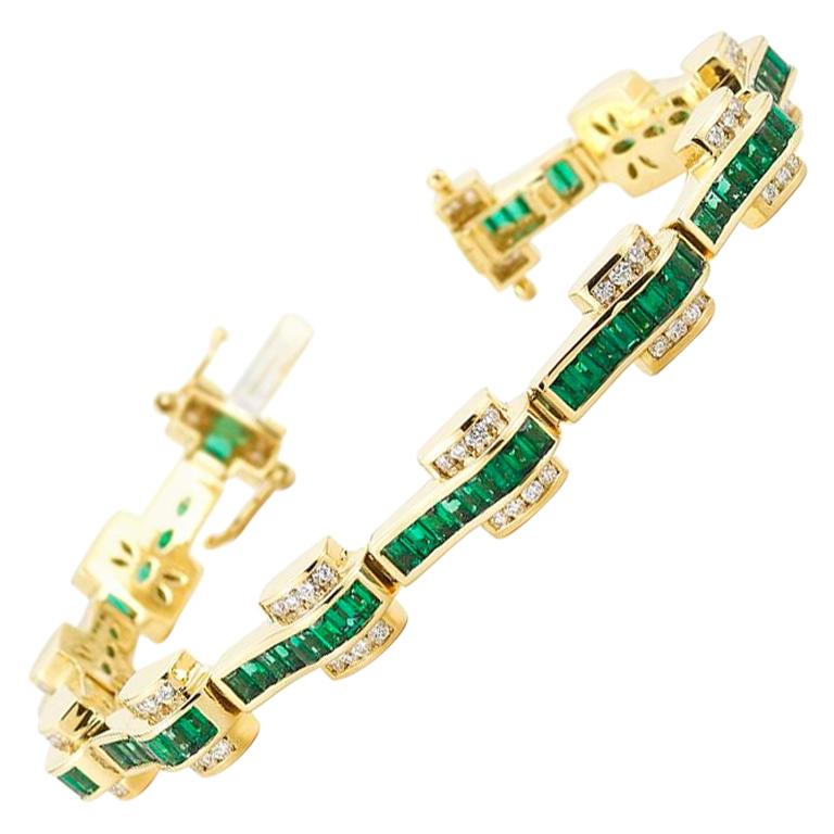 Emerald And Diamond Bracelet  For Sale