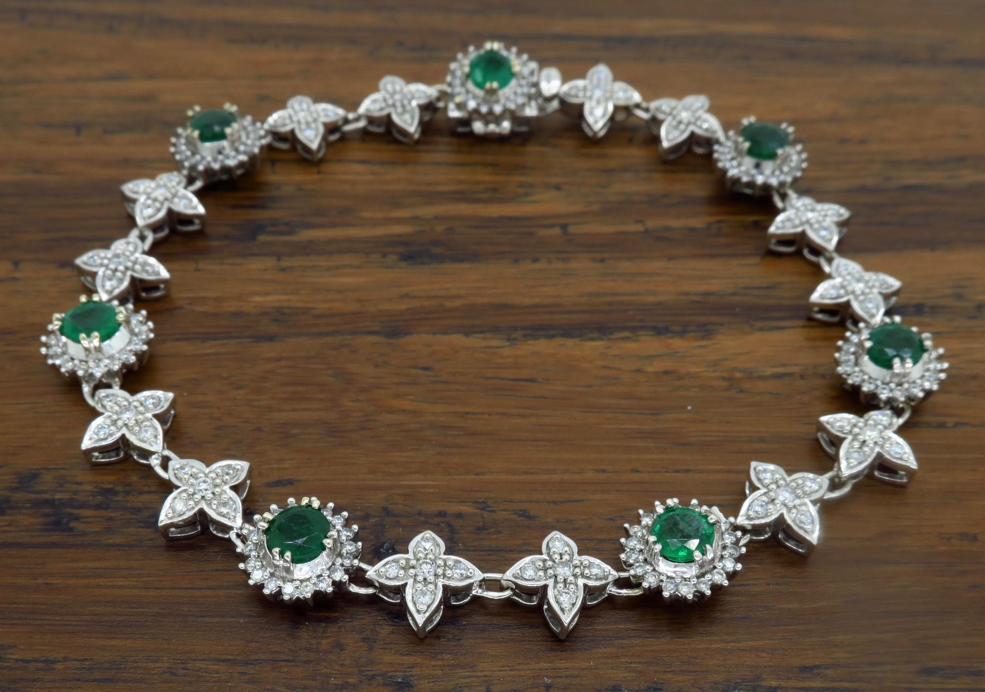 Emerald and Diamond Bracelet In New Condition In Webster, NY