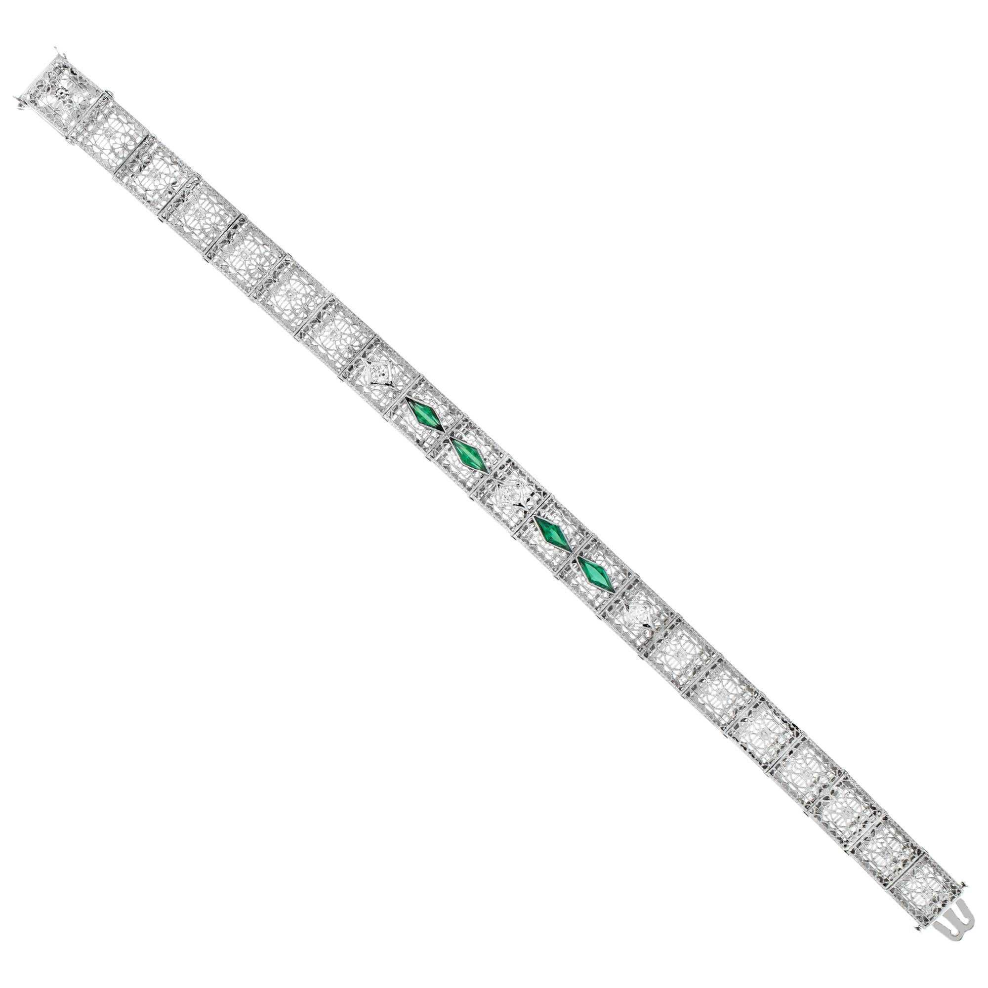 Women's Emerald and diamond bracelet in 14k white gold with platinum top