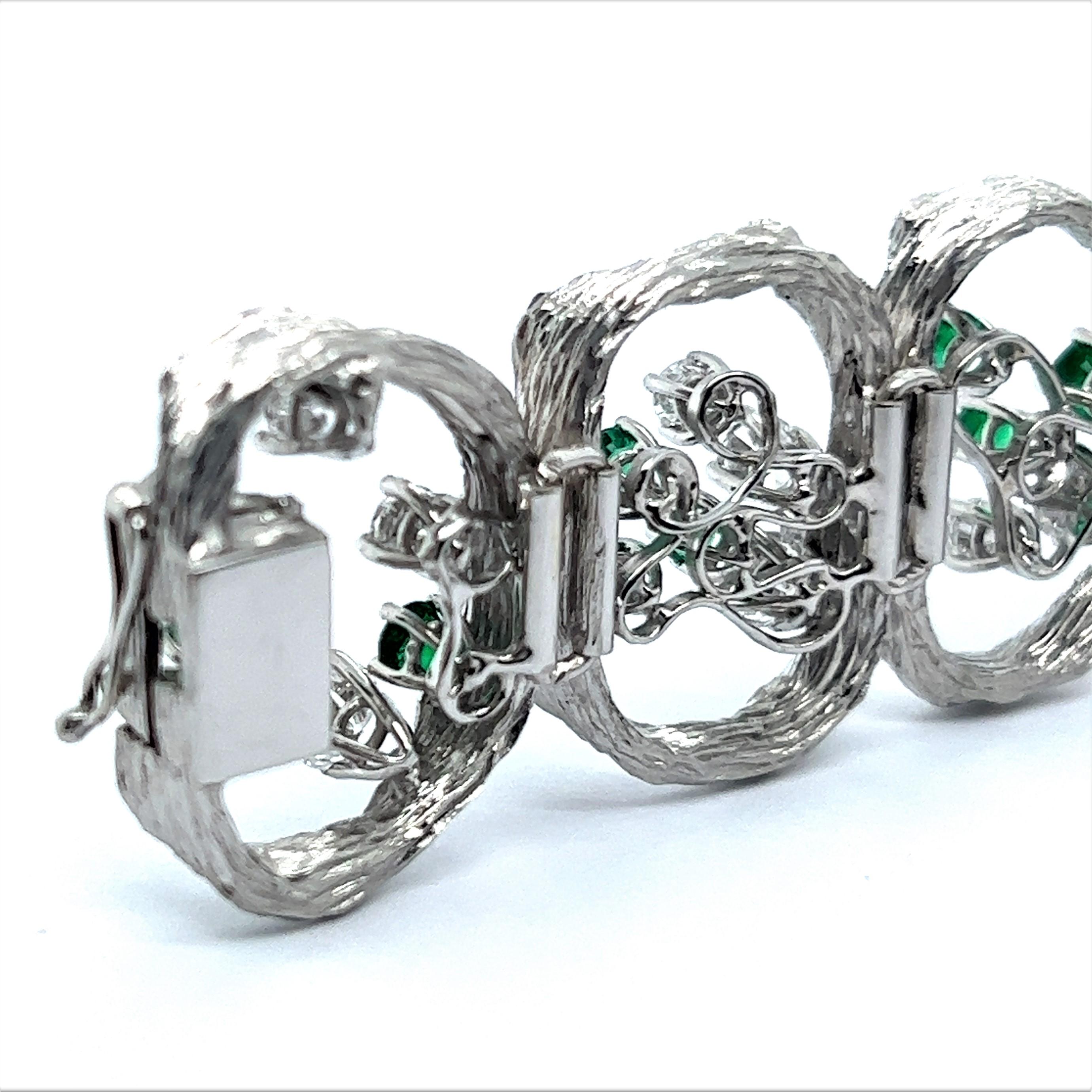Emerald and Diamond Bracelet in 18 Karat White Gold by Paul Binder  For Sale 5