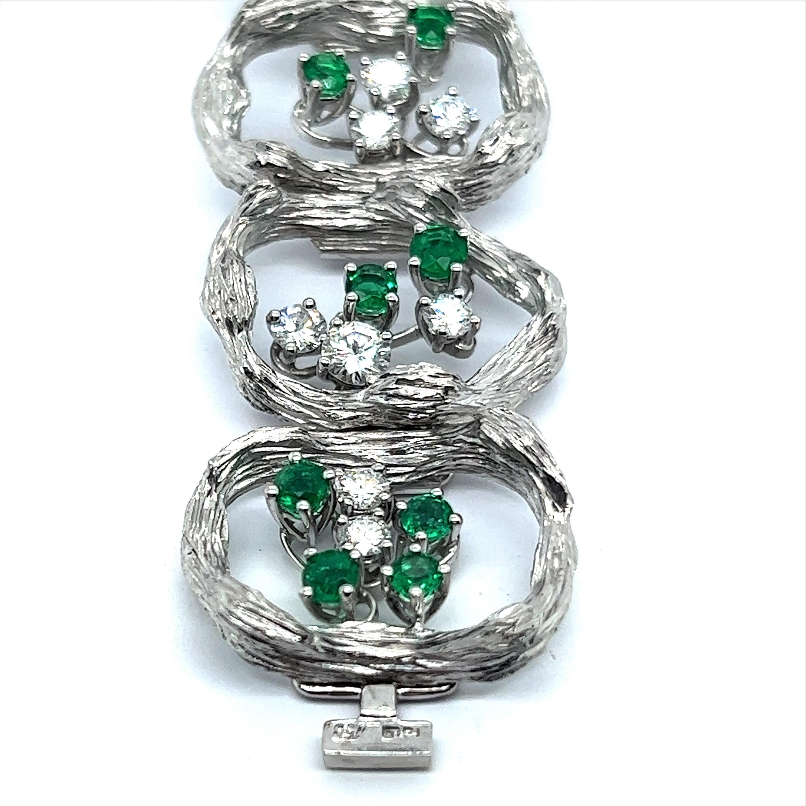 Emerald and Diamond Bracelet in 18 Karat White Gold by Paul Binder  For Sale 2