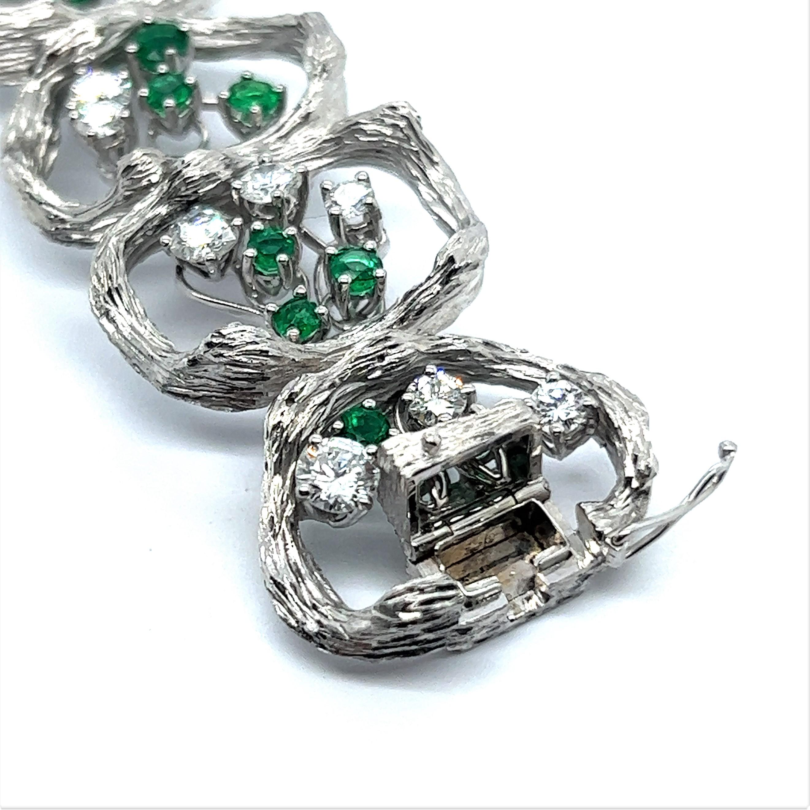 Emerald and Diamond Bracelet in 18 Karat White Gold by Paul Binder  For Sale 3
