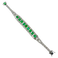 Smaragd- und Diamantarmband aus 18 Karat Weißgold.