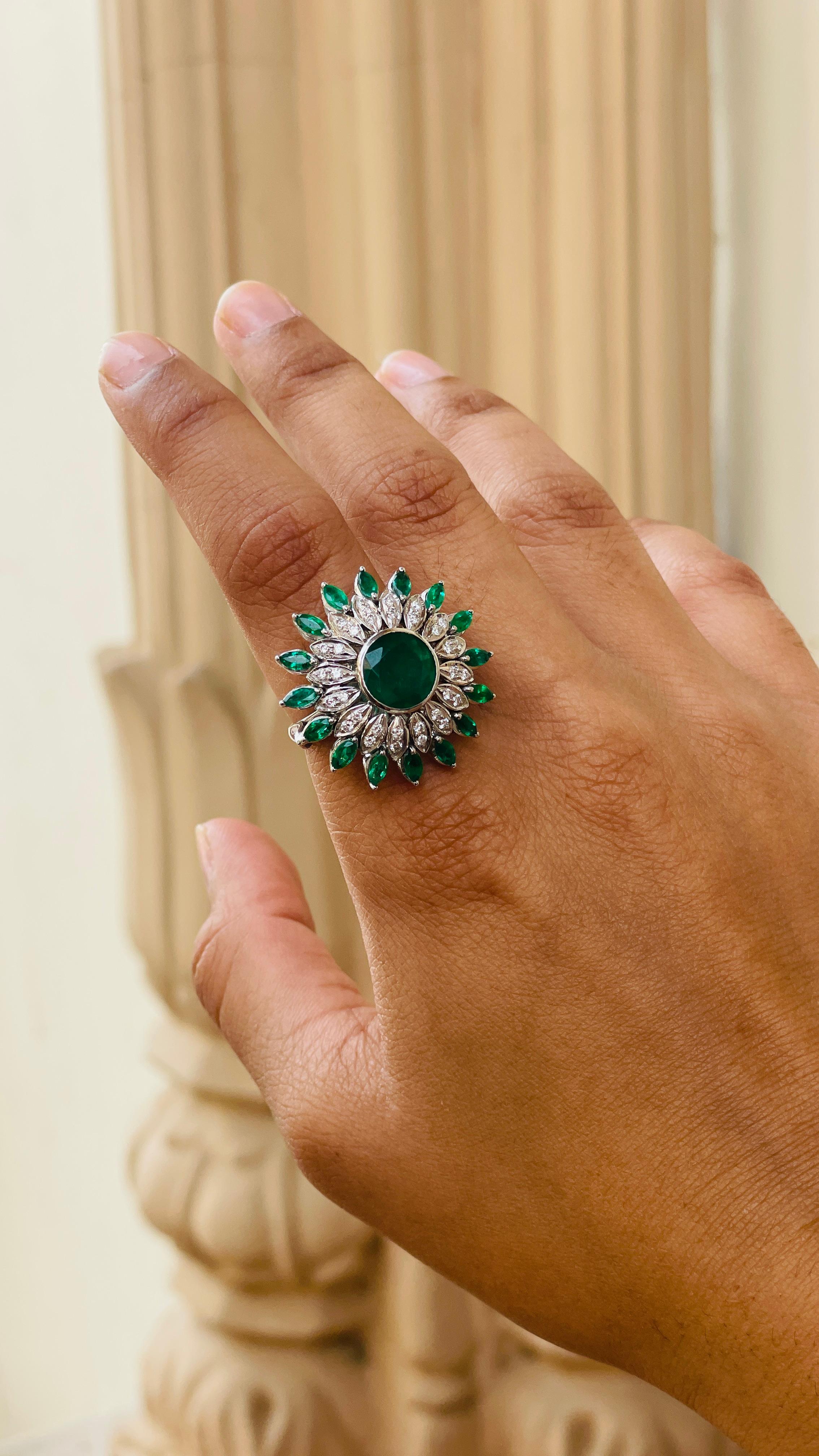 For Sale:  Statement Emerald Ring in 18K White Gold with Diamonds 12