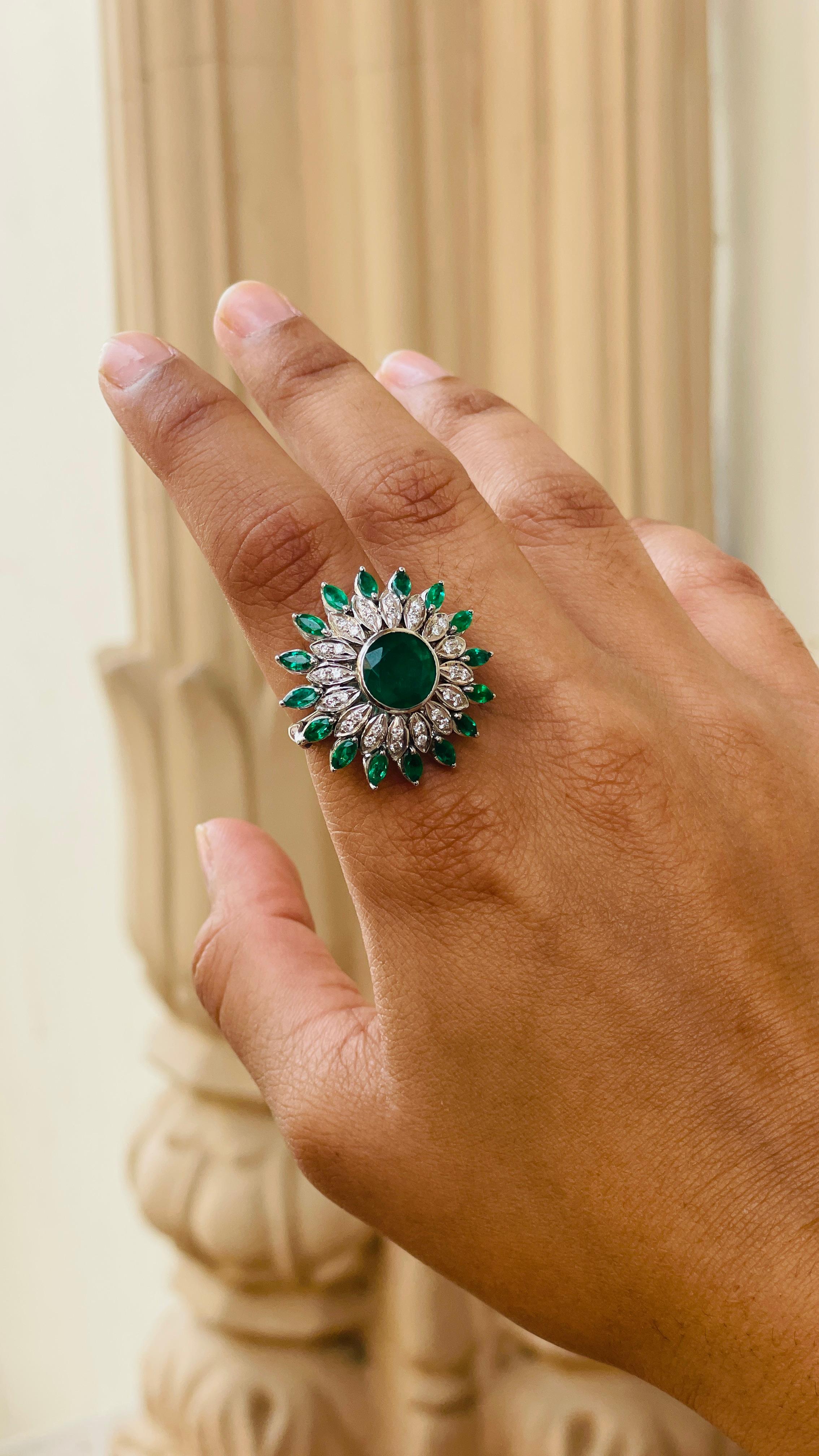 Statement Emerald Ring in 18K White Gold with Diamonds 12