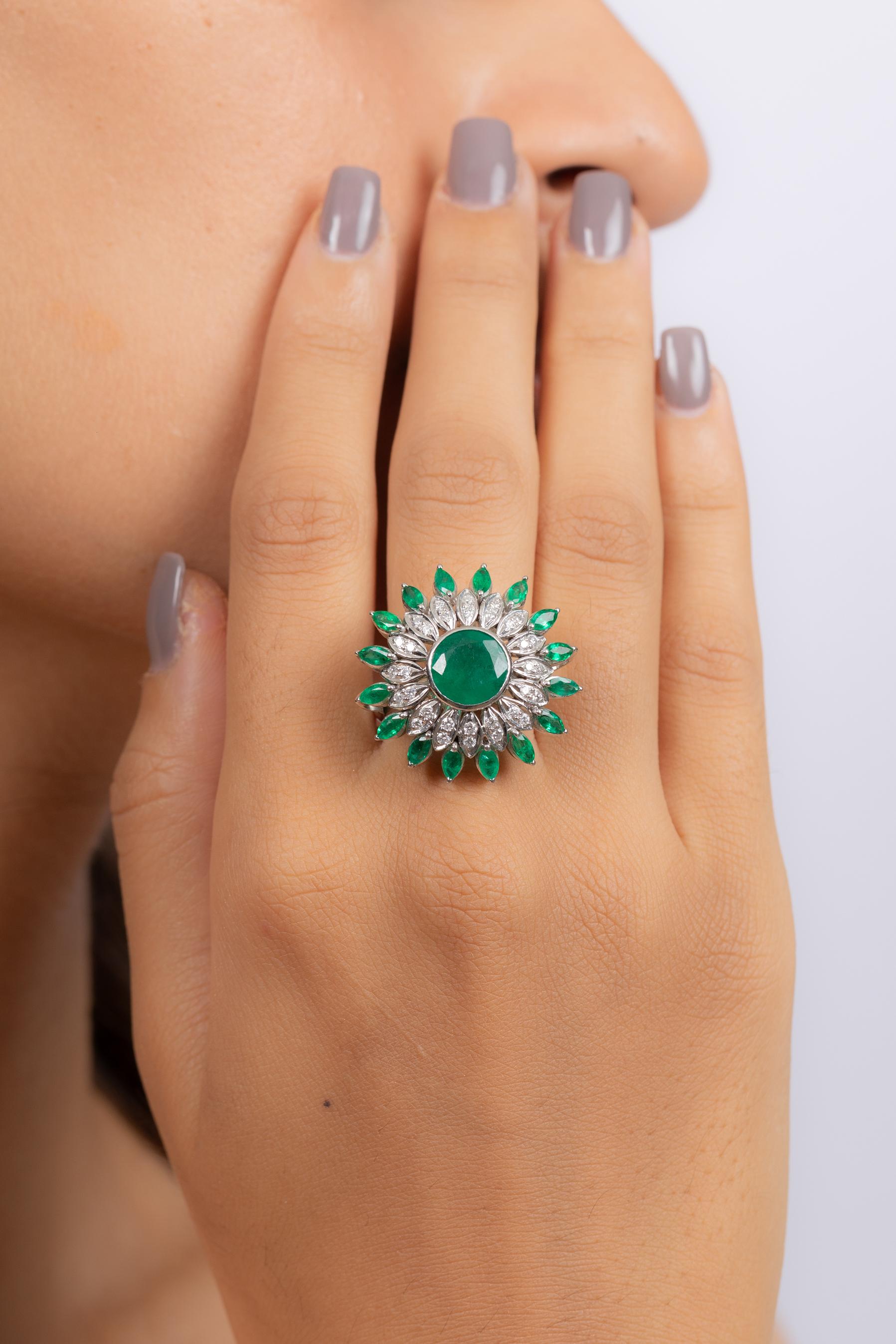 For Sale:  Statement Emerald Ring in 18K White Gold with Diamonds 4