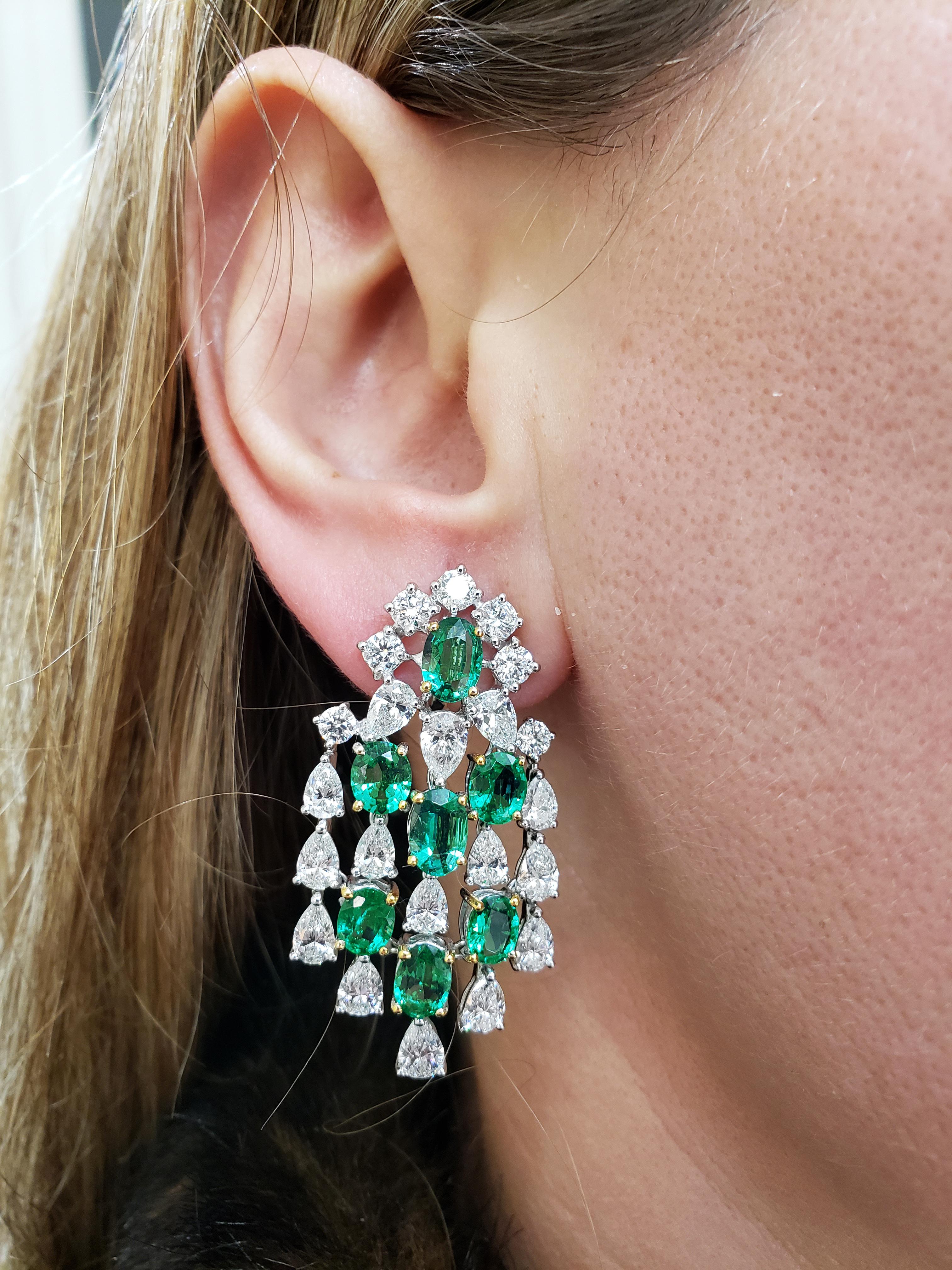 Contemporary Roman Malakov, Emerald and Diamond Chandelier Earrings