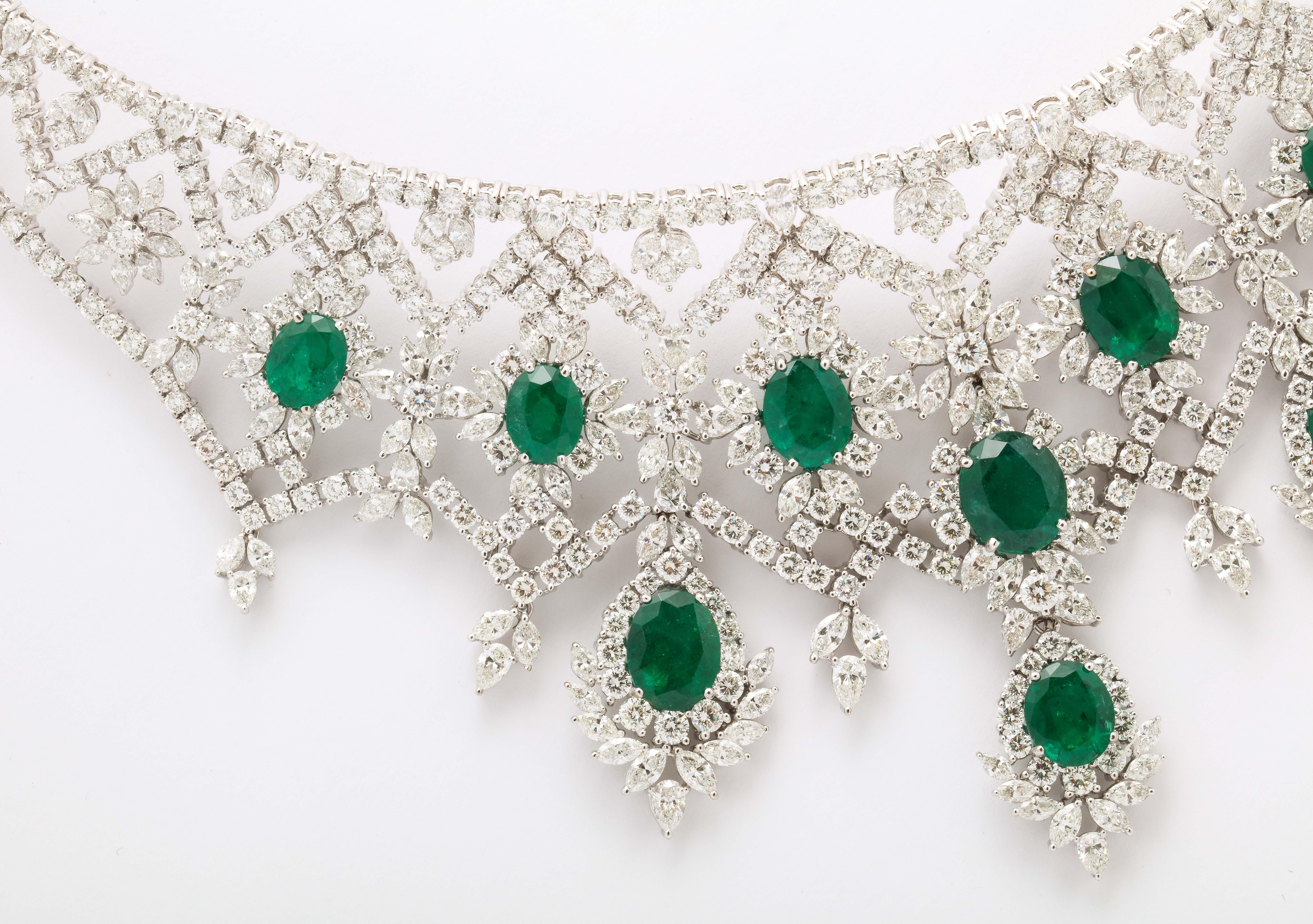 Emerald and Diamond Choker Necklace  In New Condition For Sale In New York, NY