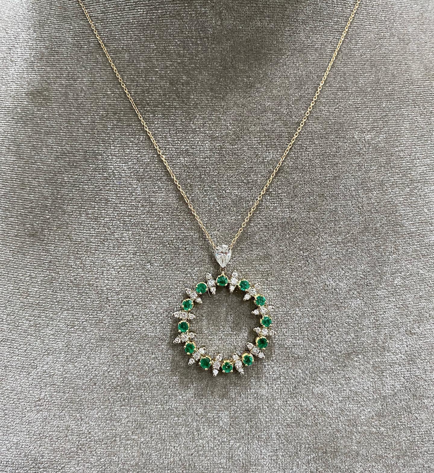 Round Cut Emerald and Diamond Circle Pendant Necklace For Sale