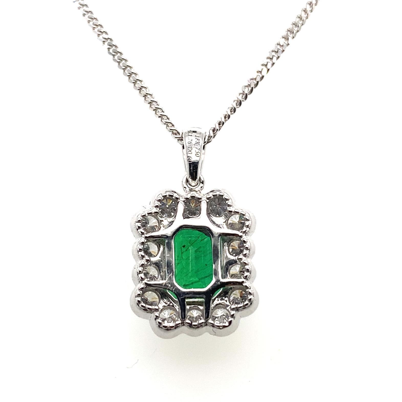 Emerald and Diamond Cluster Pendant 18 Karat White Gold In Good Condition For Sale In London, GB