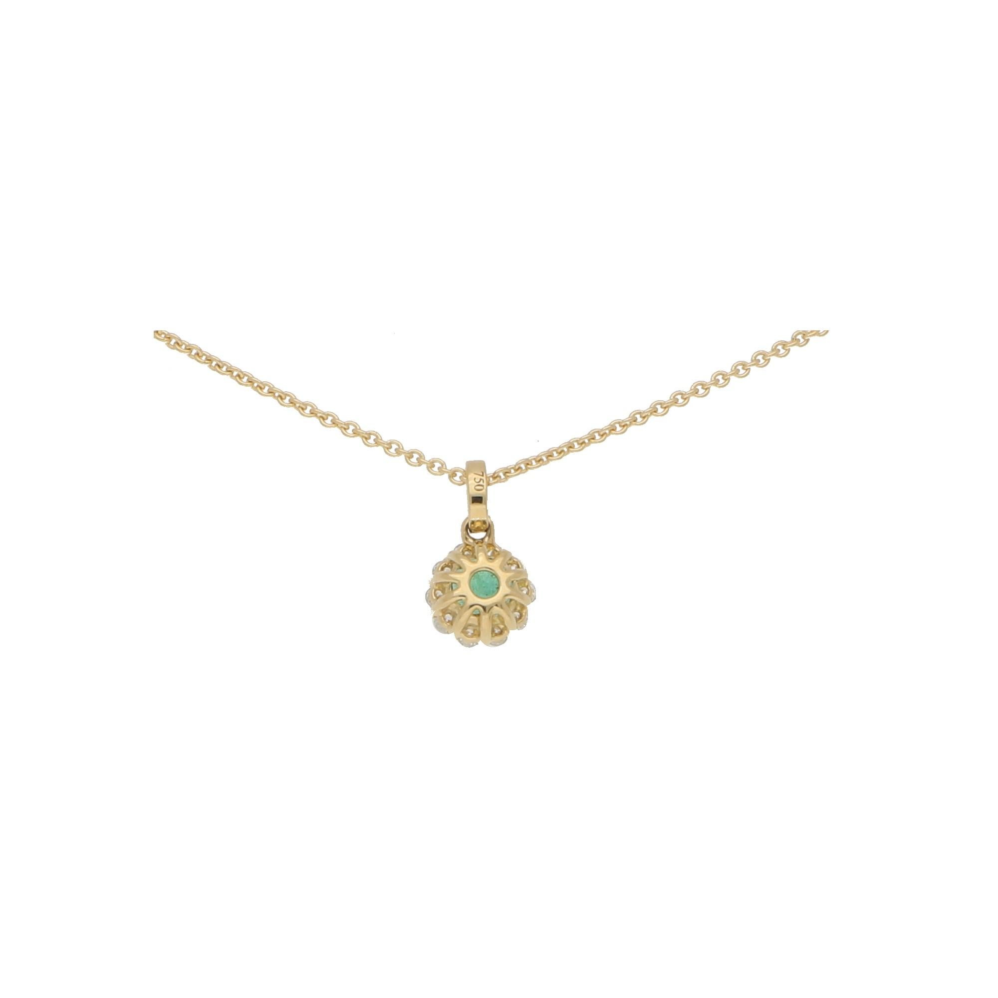 Emerald and Diamond Cluster Pendant in 18 Karat Yellow Gold In Good Condition In London, GB