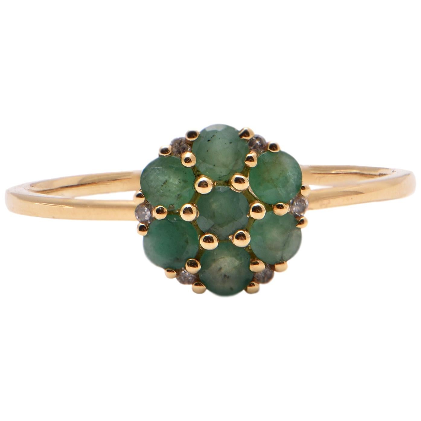 Emerald and Diamond Cluster Style Ring in 18 Carat Yellow Gold For Sale