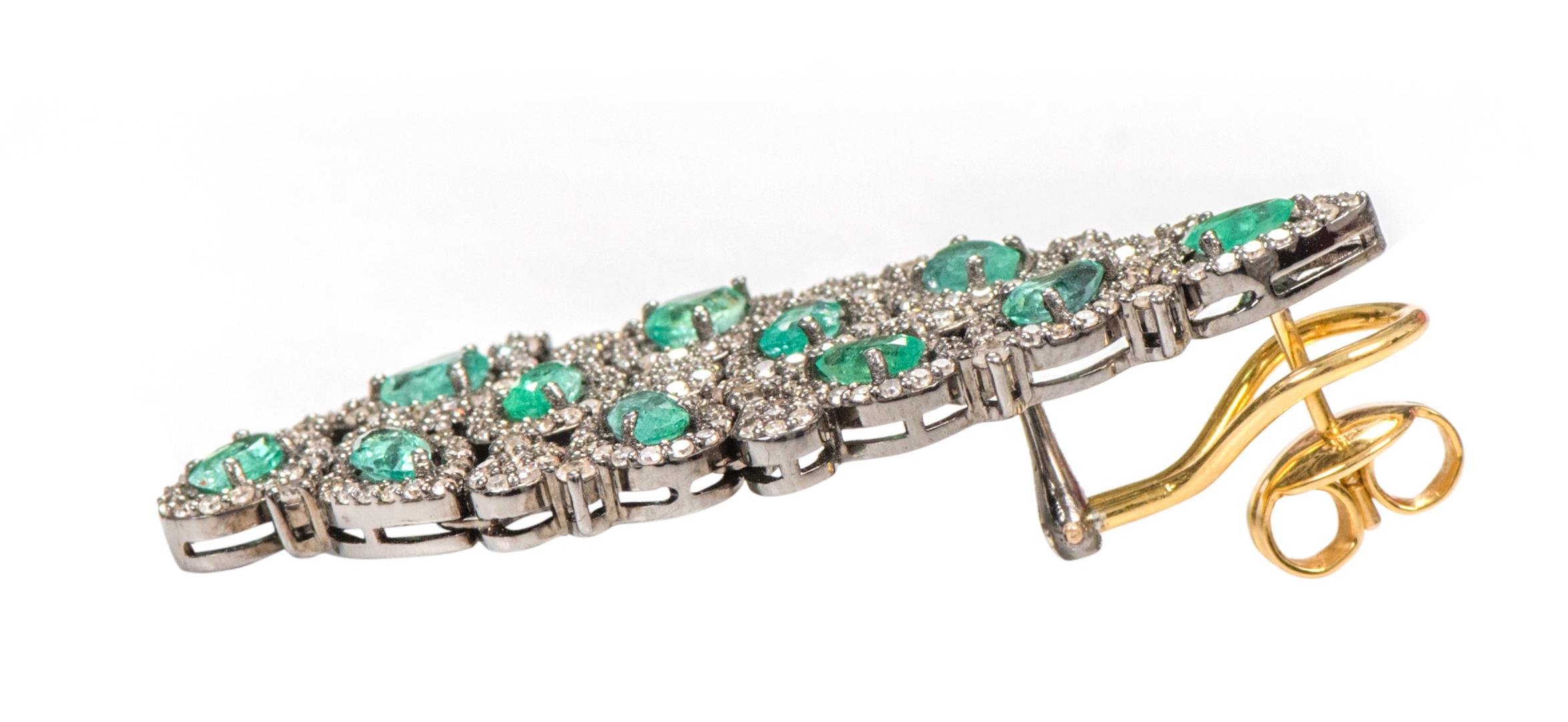 Smaragd- und Diamant-Cocktail-Blatt-Ohrringe im viktorianischen Stil Damen im Angebot
